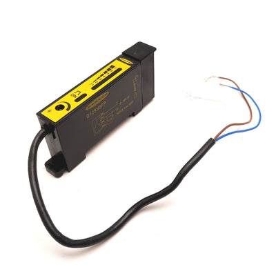 Used Banner D12SN6FP Plastic Fiber Optic Sensor, Input: 10-30VDC, Output: NPN