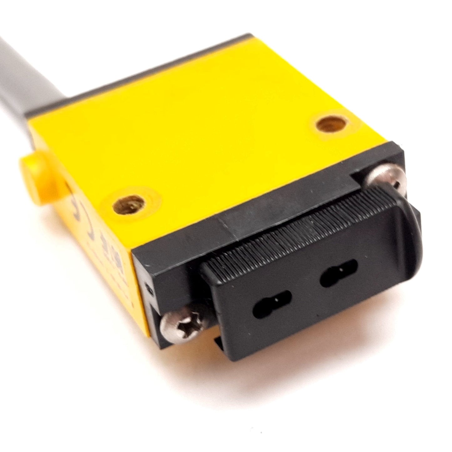 Used Banner SM312FP Photoelectric Sensor, Voltage: 10-30VDC, Output: 150mA, 4-Wire