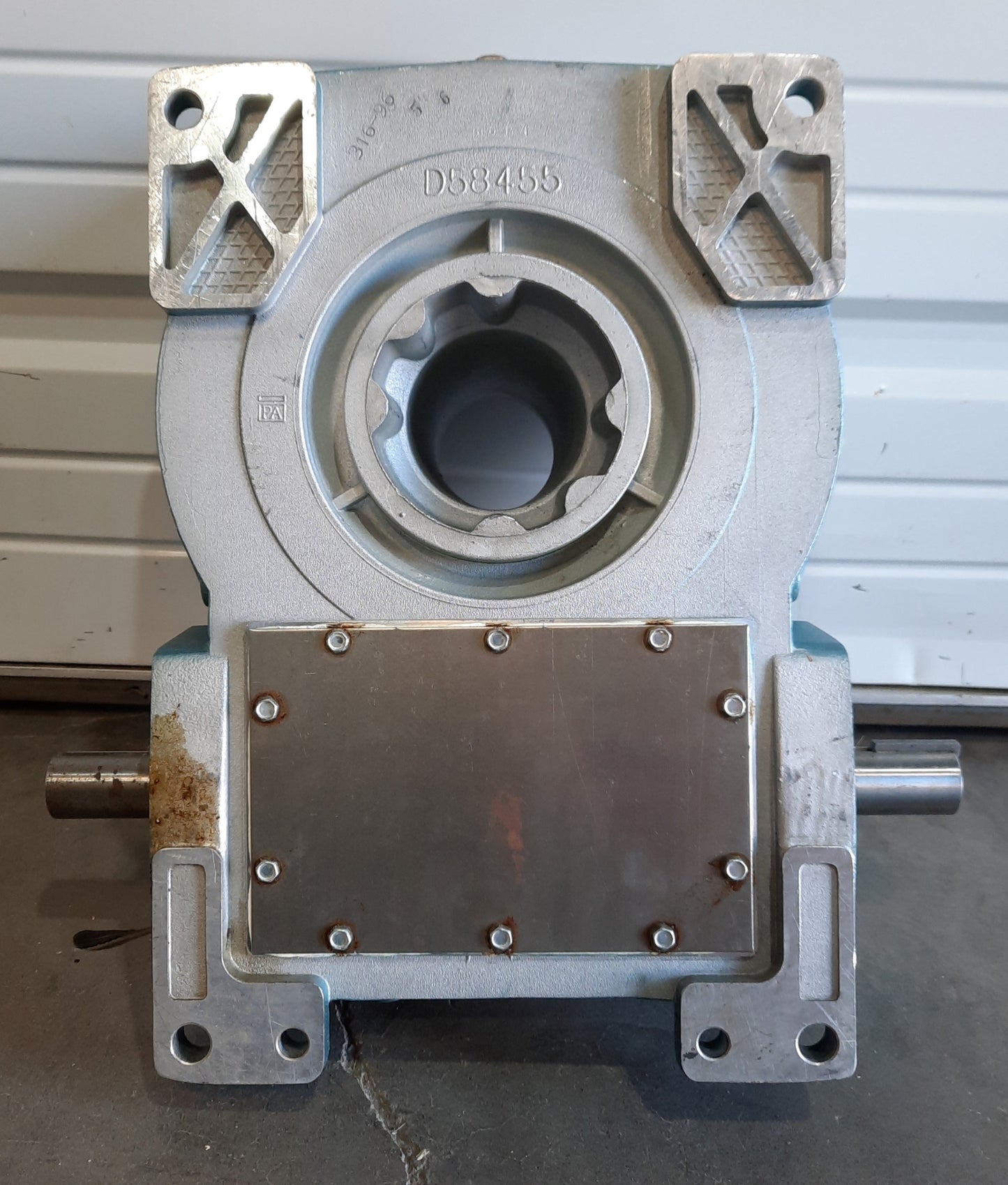 Used Camco 902RDM16H32-150 Rotary Indexer 9.5" 16 Stops 150 Period *No Motor*