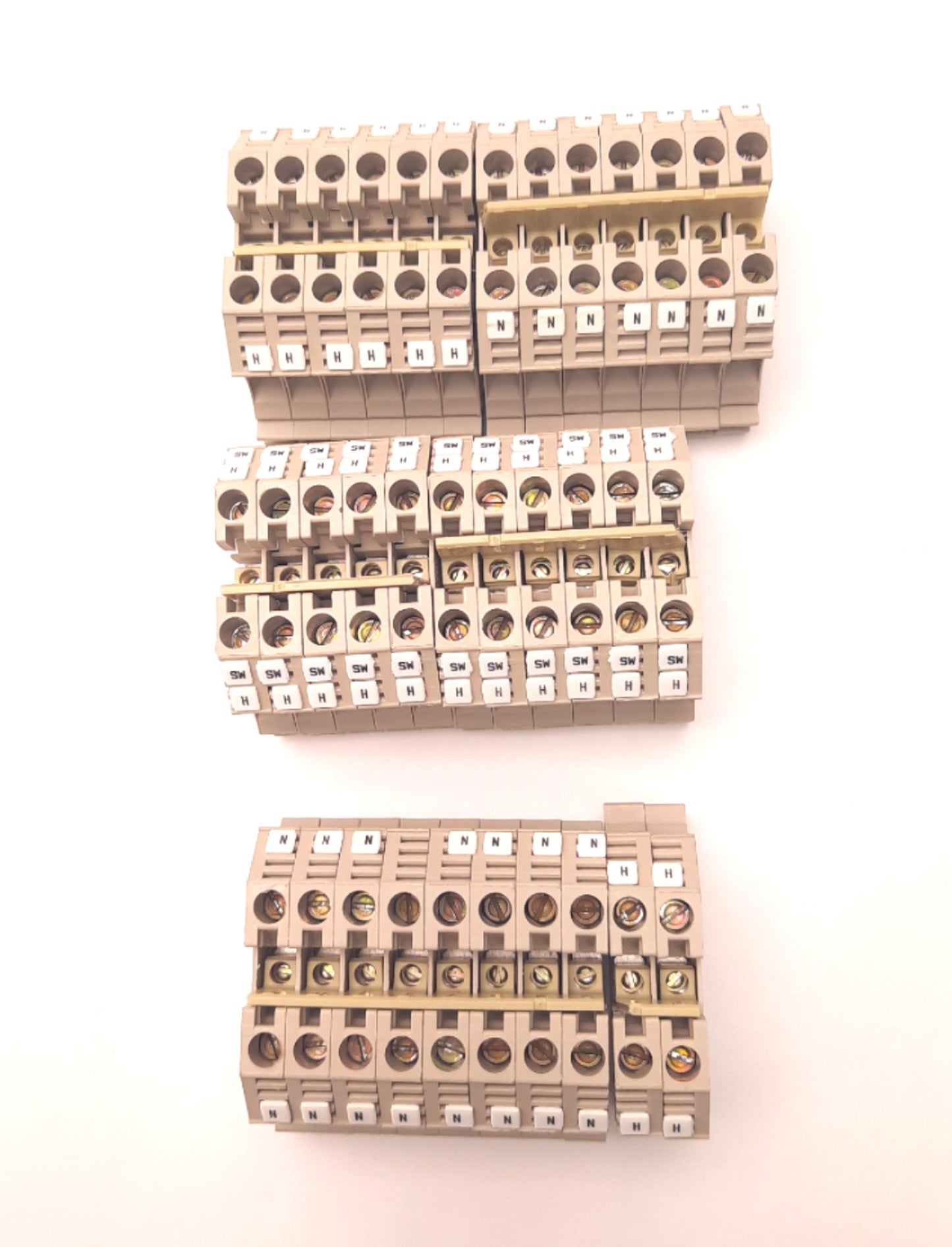 Used Lot of 34 Weidmuller WDU 6 Terminal Block 8-22 AWG, 41 Amps, 800 Volts