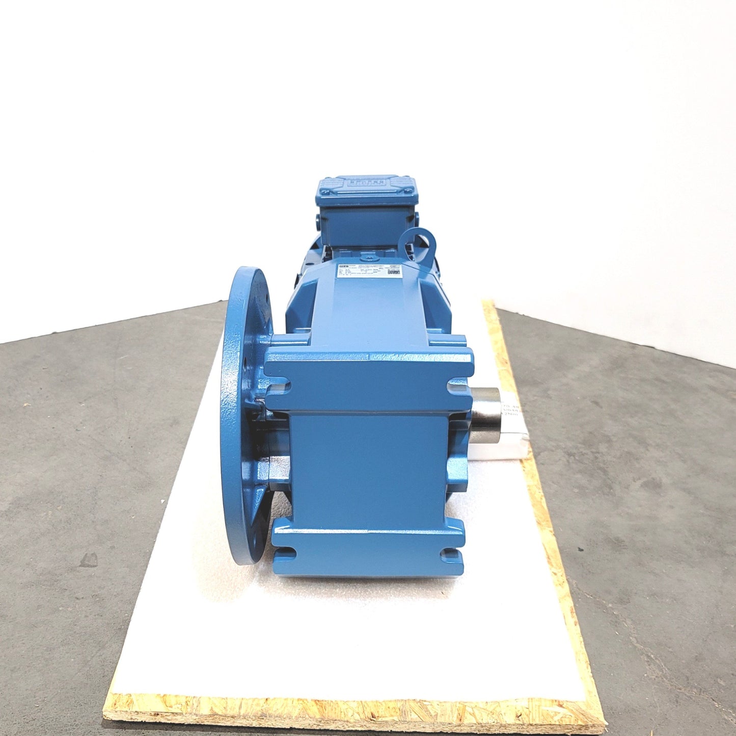 New WEG KP053-11P-90S/L-04F-TH-TF WG20 Gearmotor 4HP 308RPM 823lb-in 115-460VAC 3-PH