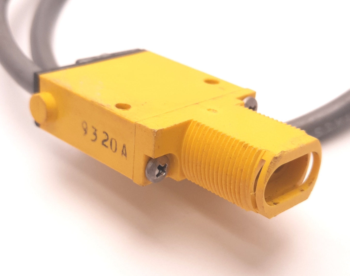 Used Banner SM312FV Photoelectric Sensor 1-30VDC 150mA NPN/PNP, 20" Cable