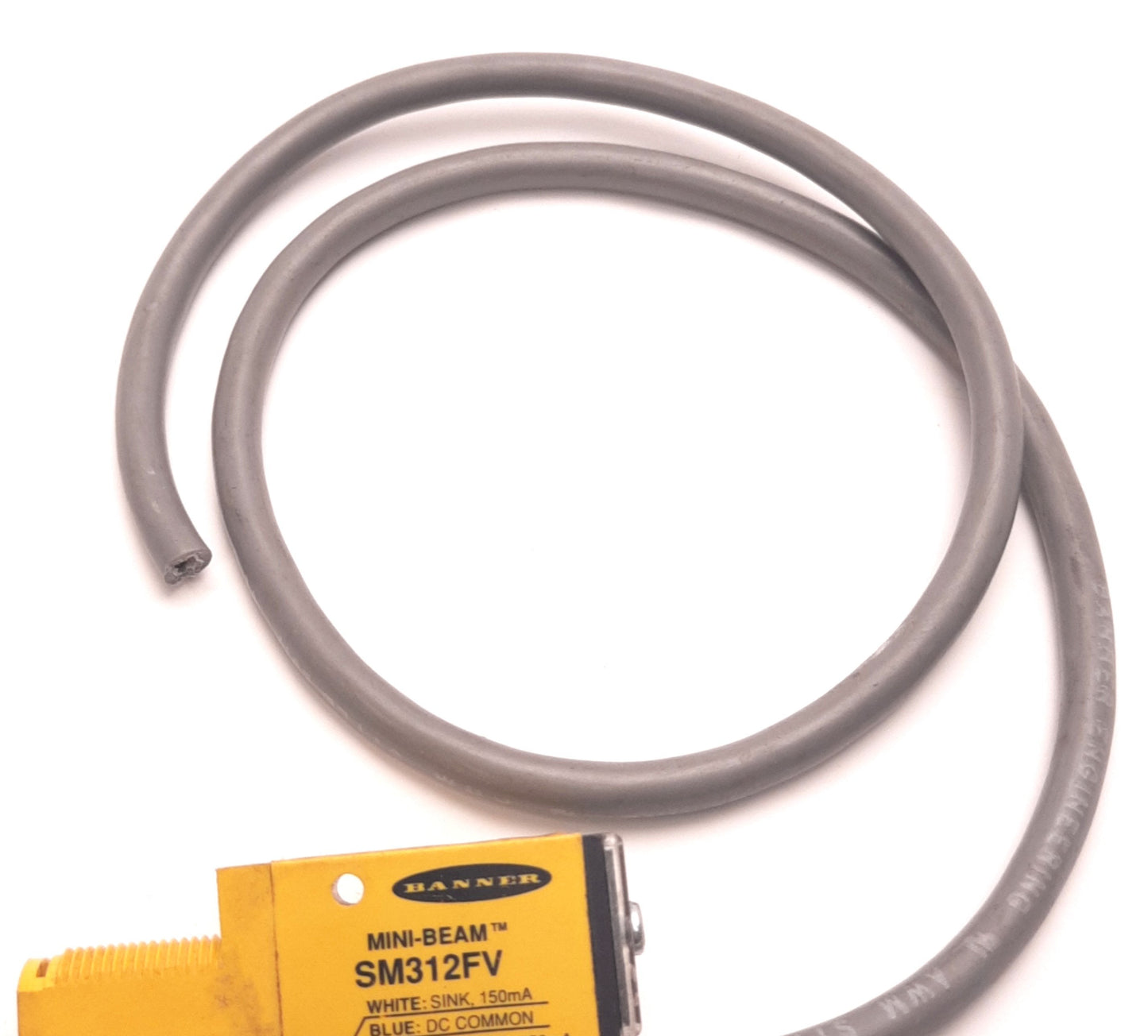 Used Banner SM312FV Photoelectric Sensor 1-30VDC 150mA NPN/PNP, 20" Cable