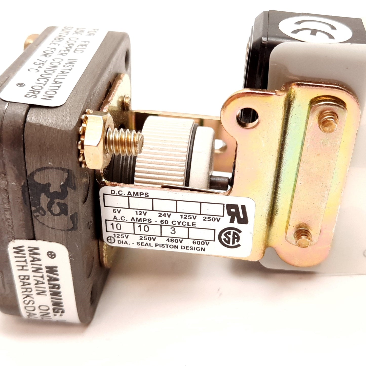 Used Barksdale E1S-H-VAC Pressure Switch, 0.5-30inHg Vac, 1/2" NPT, 1/8" NPT