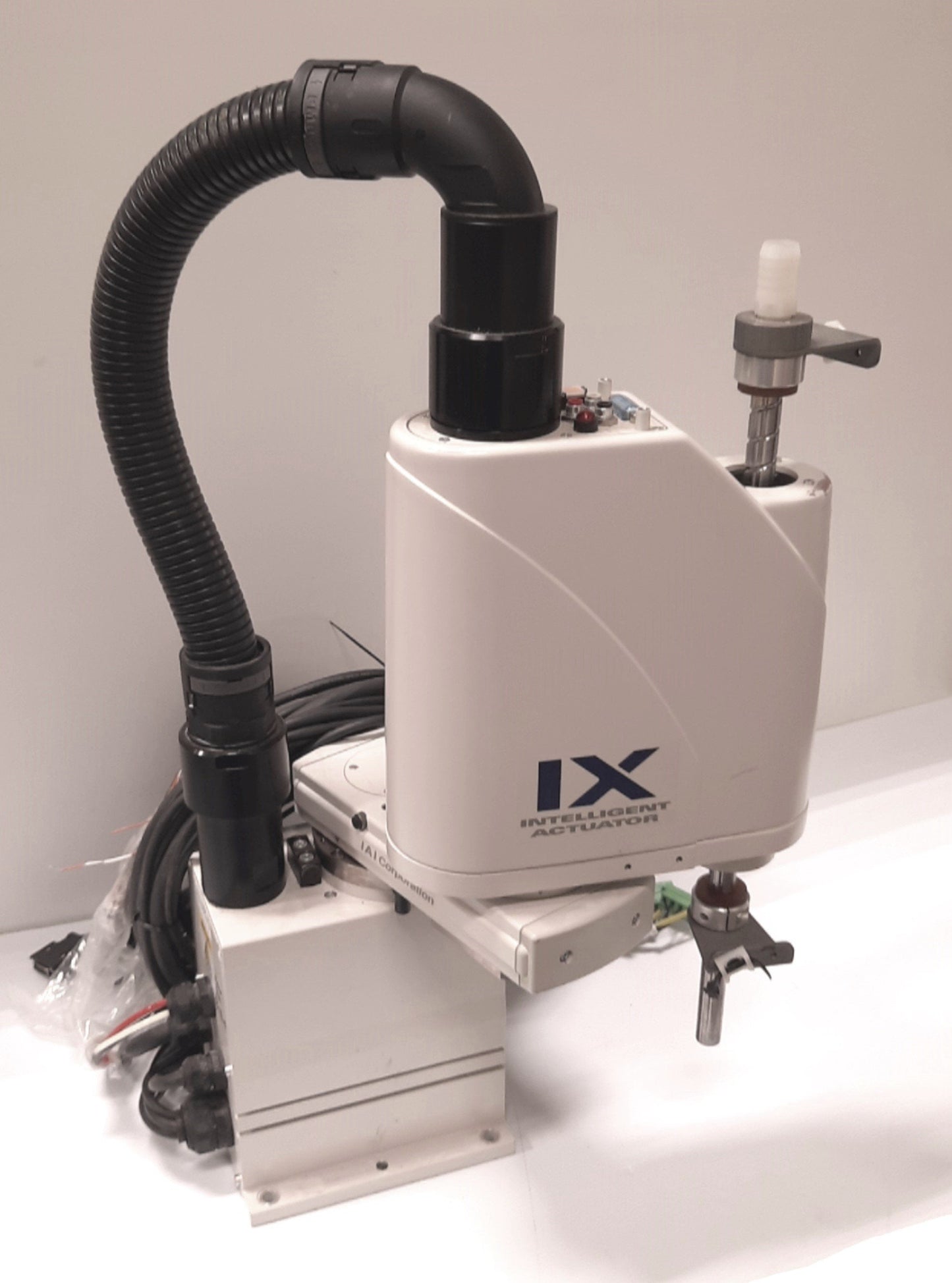 Used IAI IX-NNN2515H-5L-T2 SCARA Robot Standard 250mm Arm, 150mm Vertical, 17' Cable