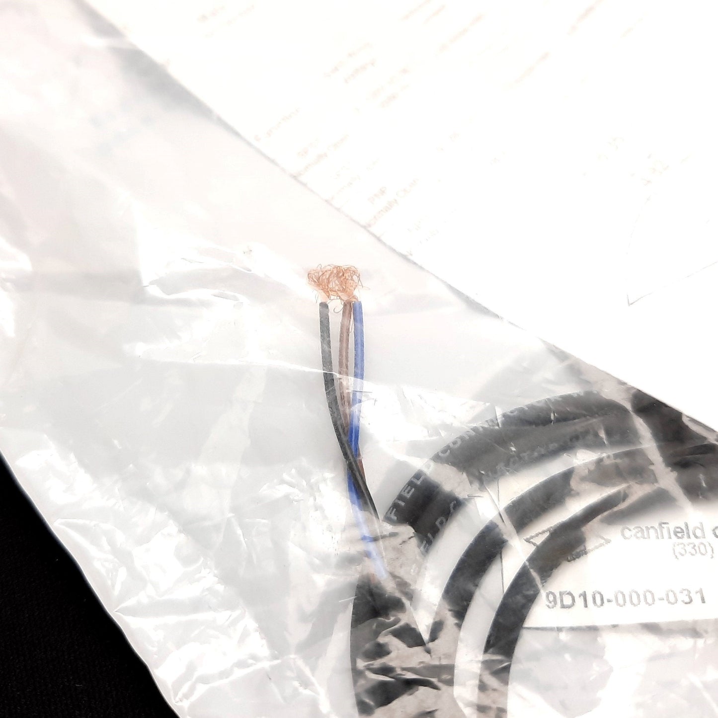New Canfield 9D10-000-031 Position Sensor, 5-28VDC, PNP N/O, 1/4" 60ø Dovetail, 9ft