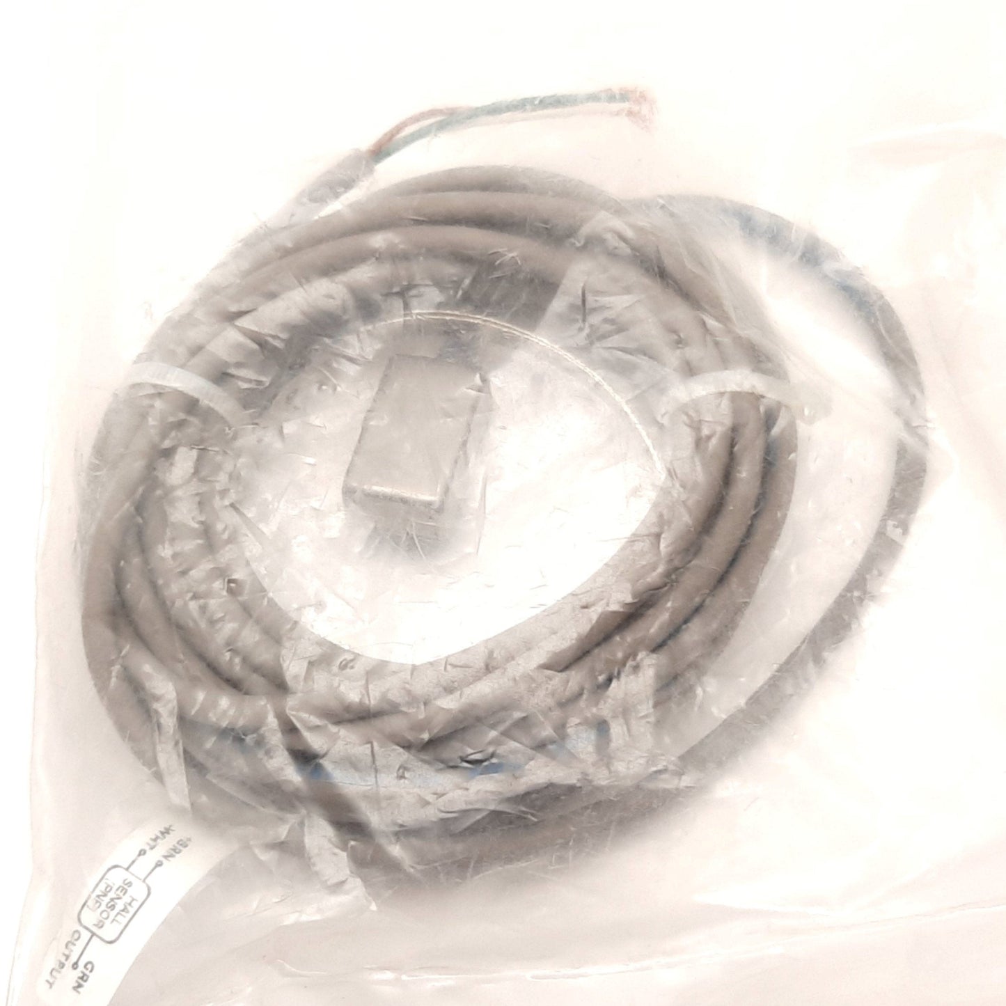 New Numatics SW-31 Cylinder Hall Effect Sensor, Voltage 24VDC, Current 0.5A, 3-Wire