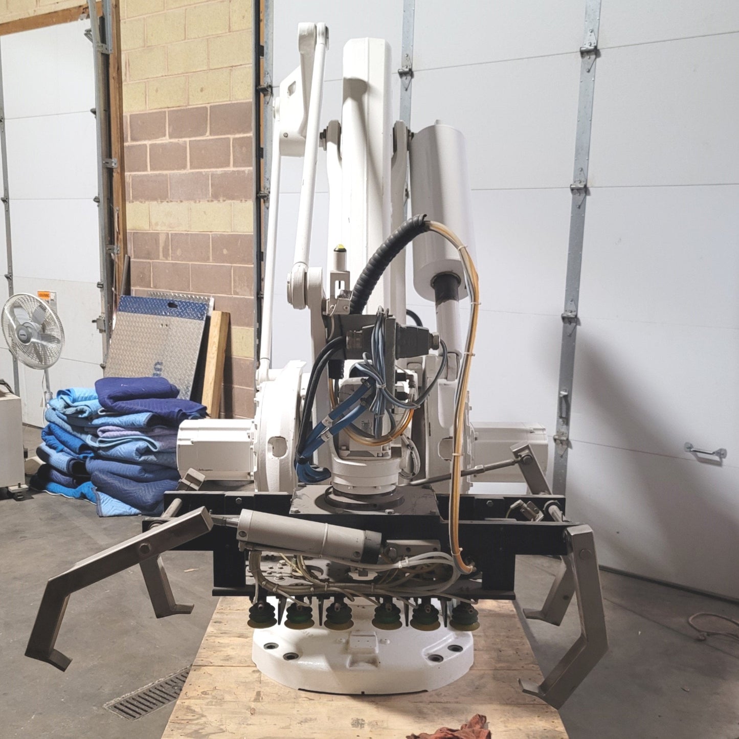 Used ABB Robotics IRB 660-180/3.5 4-Axis Palletizing Robot 3.5m Reach, 180kg Capacity