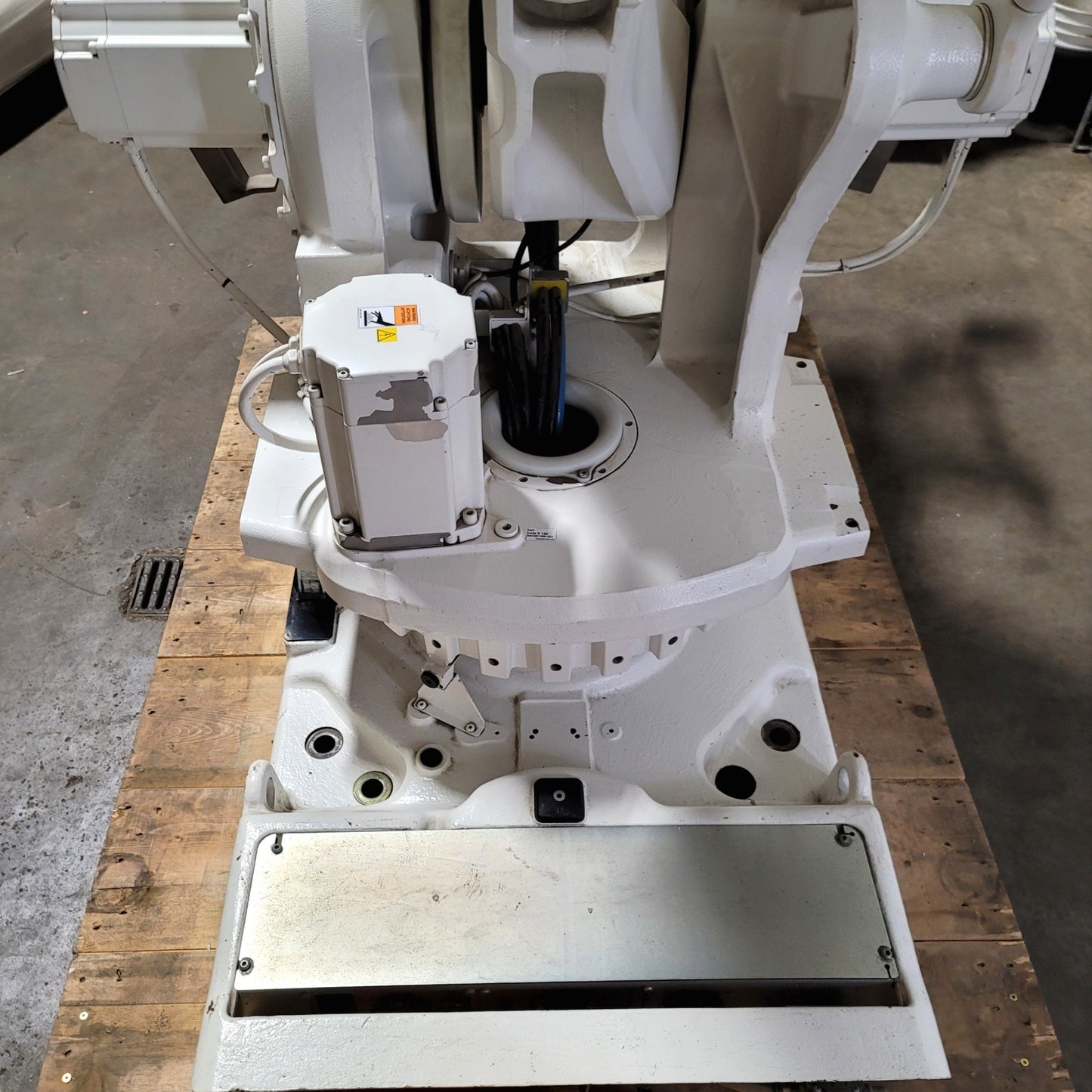 Used ABB Robotics IRB 660-180/3.5 4-Axis Palletizing Robot 3.5m Reach, 180kg Capacity