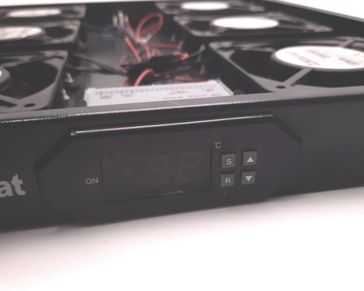 Used Fibertronics CFA-12-06 1U Fan Unit with Thermostat, 19" x 1U In, 6 Fans