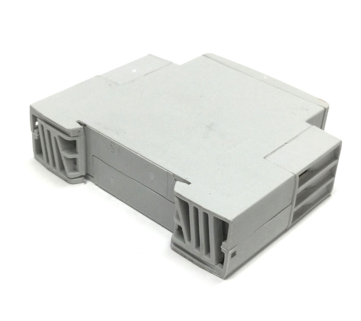 Used ABB CT-MFD.12 Multi-Function Timer Relay 24-48VDC 12-240VAC, 0.05s to 100h, SPDT