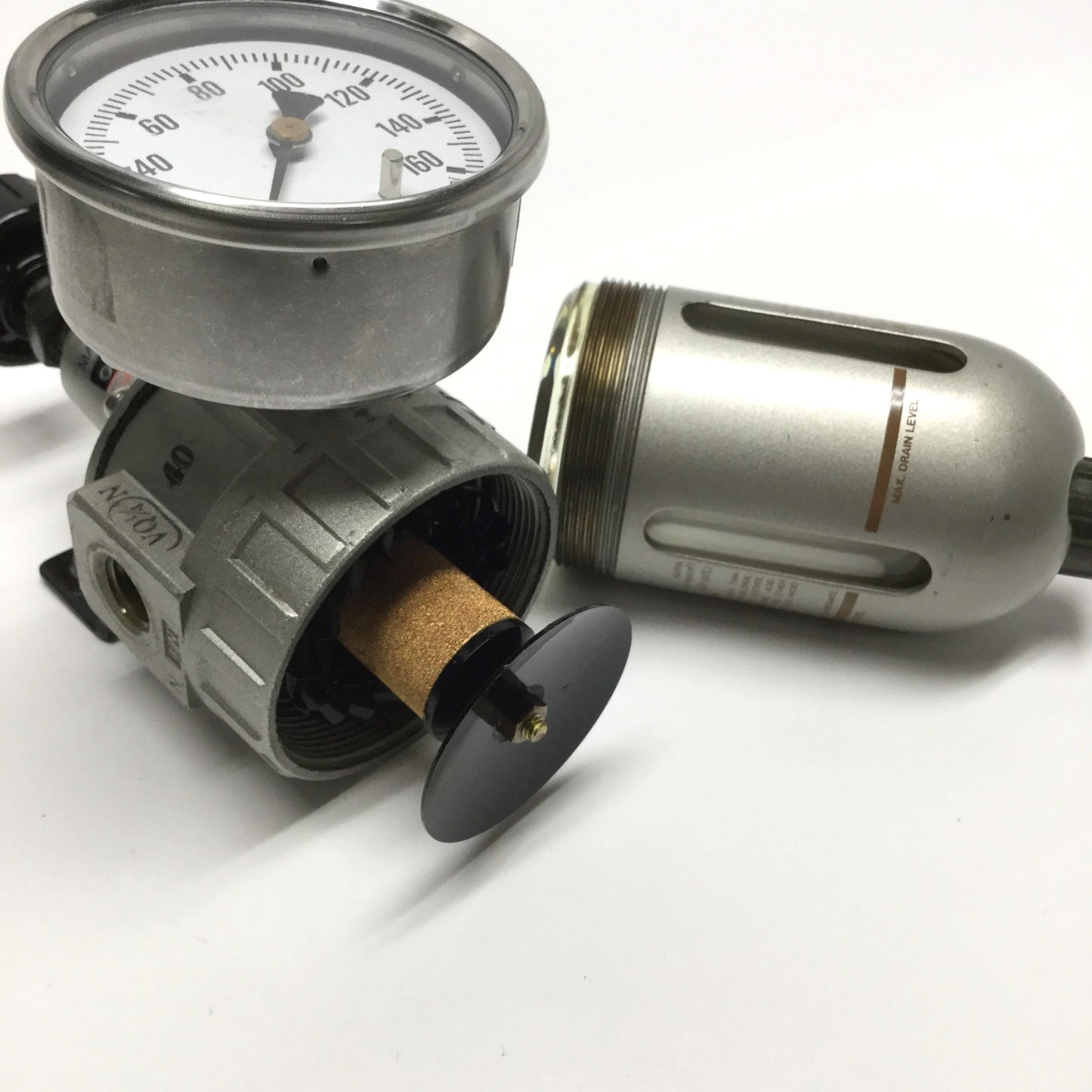 Used SMC NAW211-N02 Relieving Air Filter/Regulator, 1/4" NPT, 7-120psi w/160psi Gauge
