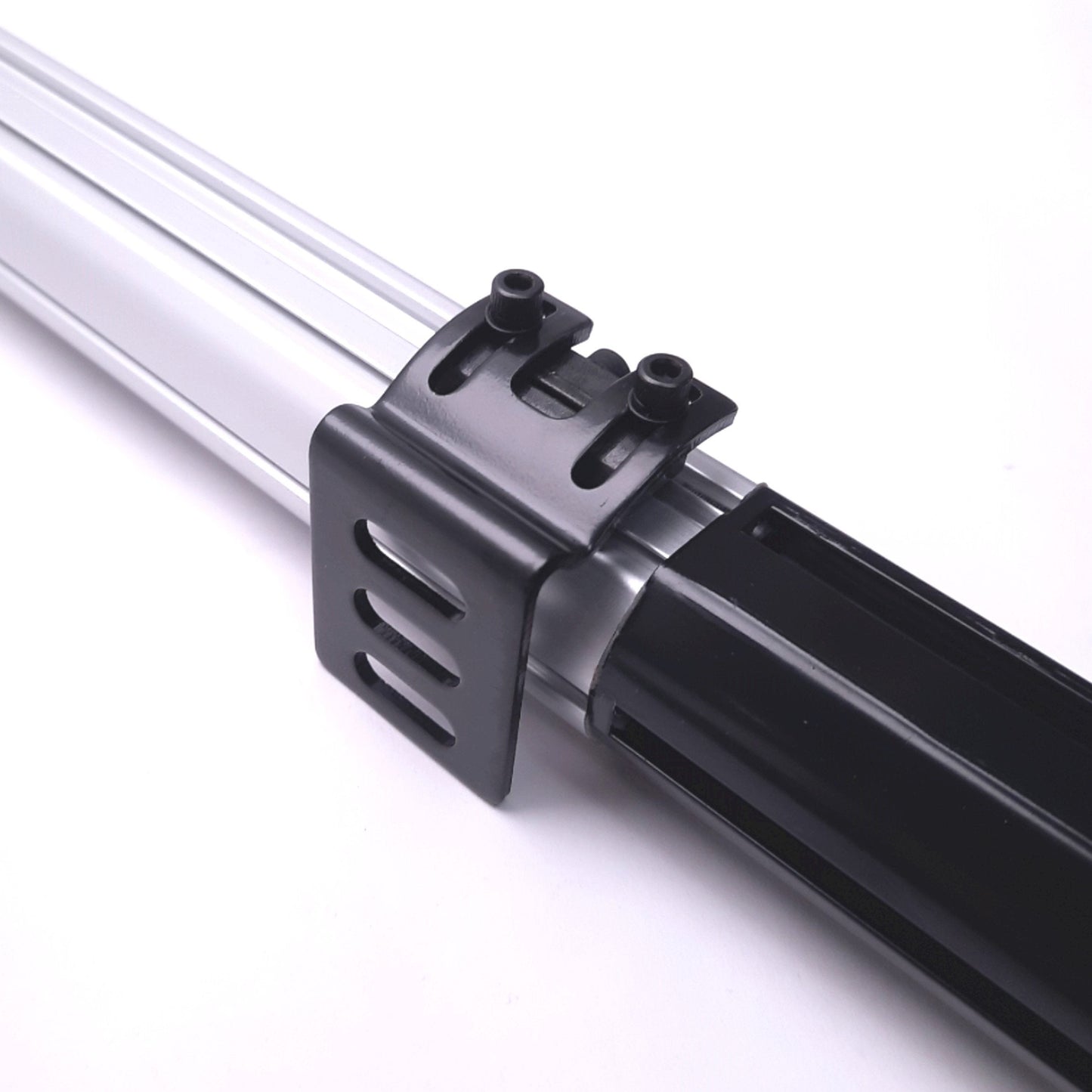 Used Banner Engineering SLPE14-550A EZ Screen Safety Emitter 550mm, 7m Range, 24v DC