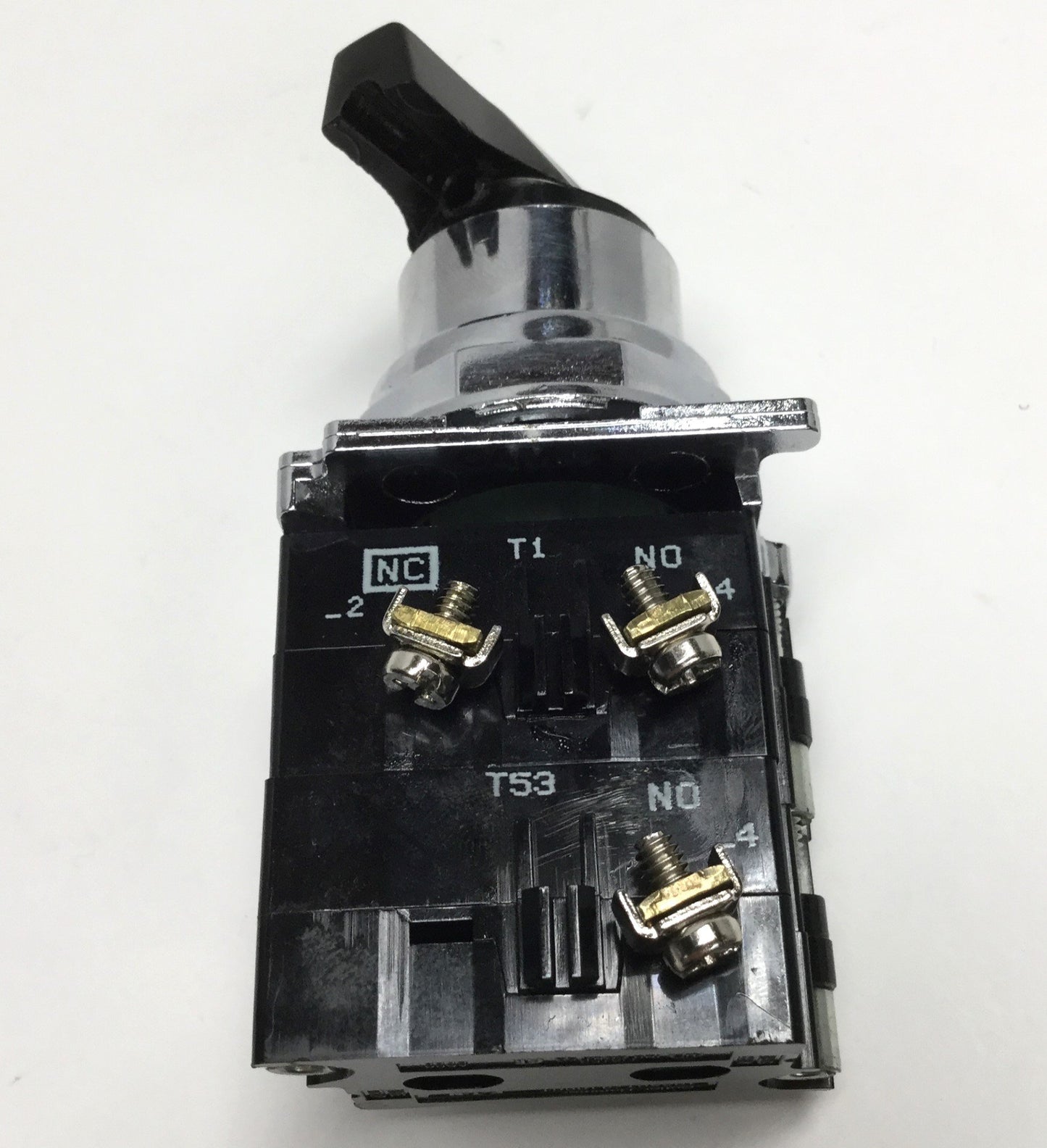 Used Cutler Hammer 10250T/91000T 2-Position Selector Switch, 2NO-1NC, Maintained