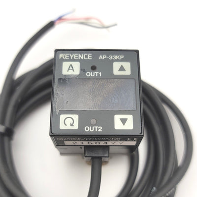 Used Keyence AP-33KP Digital Air Pressure Sensor 12-24VDC DC 0-145 PSI 1/8" NPT
