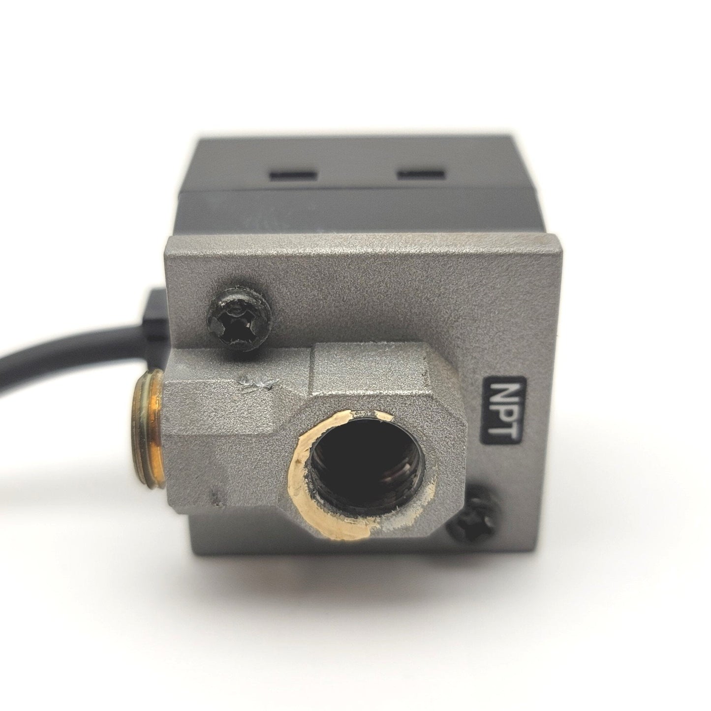 Used Keyence AP-33KP Digital Air Pressure Sensor 12-24VDC DC 0-145 PSI 1/8" NPT