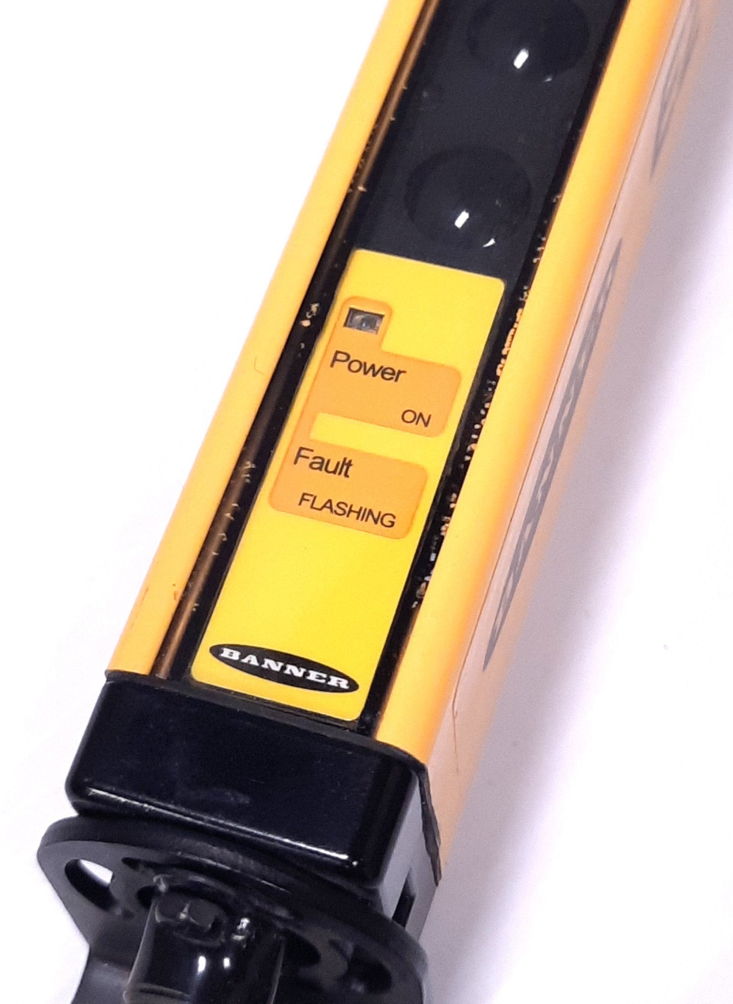 Used Banner LS2E30-750Q8 EZ Screen Type 2 Emitter 750mm, 15m Range 24v DC 50mA, M12