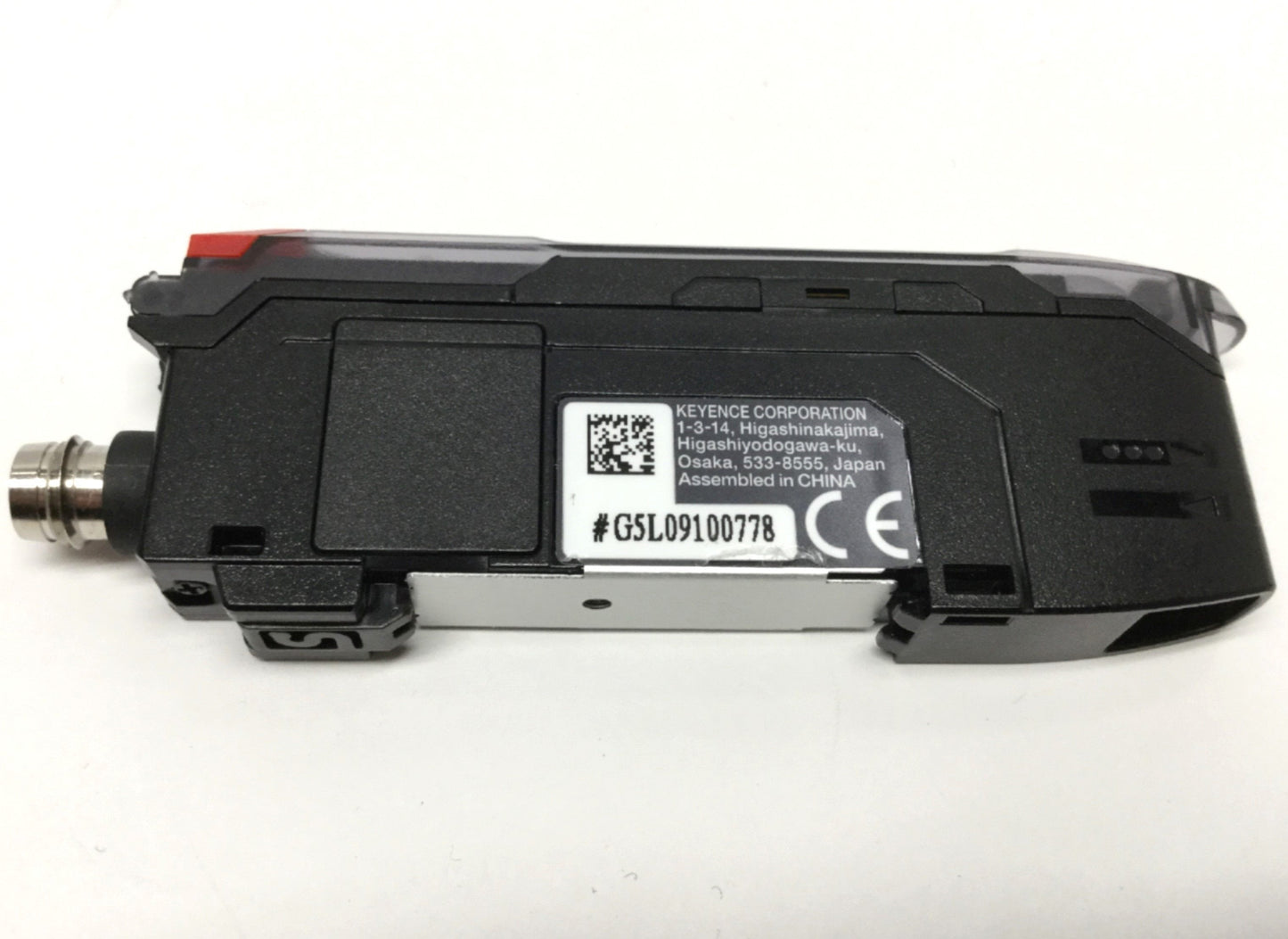 Used Keyence FS-N41C Digital Fiber Optic Sensor, 10-30VDC, PNP NPN, 4-Pin M8