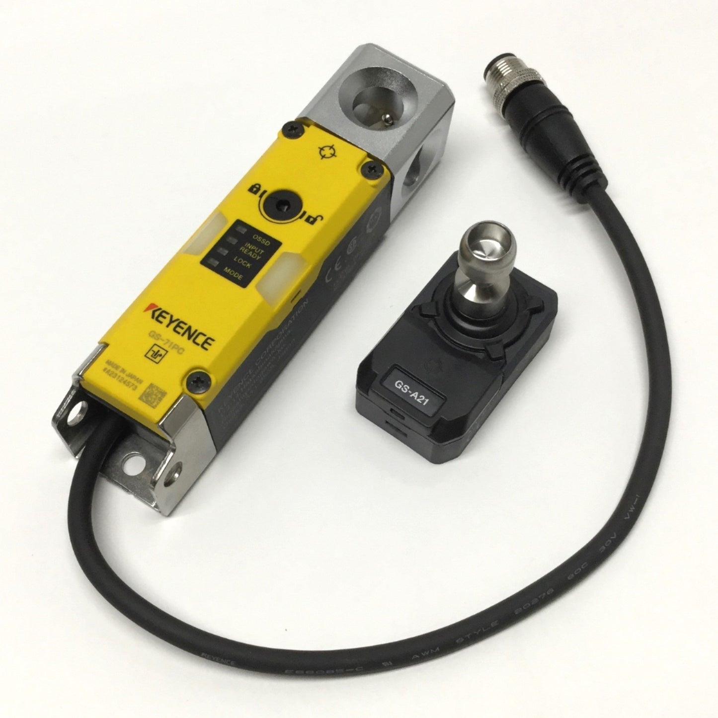 Used Keyence GS-71PC Safety Door Guard Interlock Switch, Power-to-Lock, 24VDC, PNP