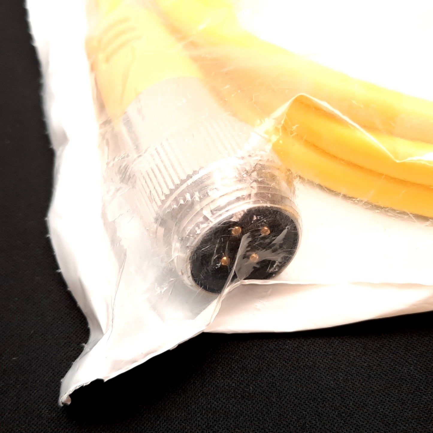 New Mencom MINC-4MFPX-2M MIN Size I Cordset, 4-Pin Male to Female, 300V 8A, 2m
