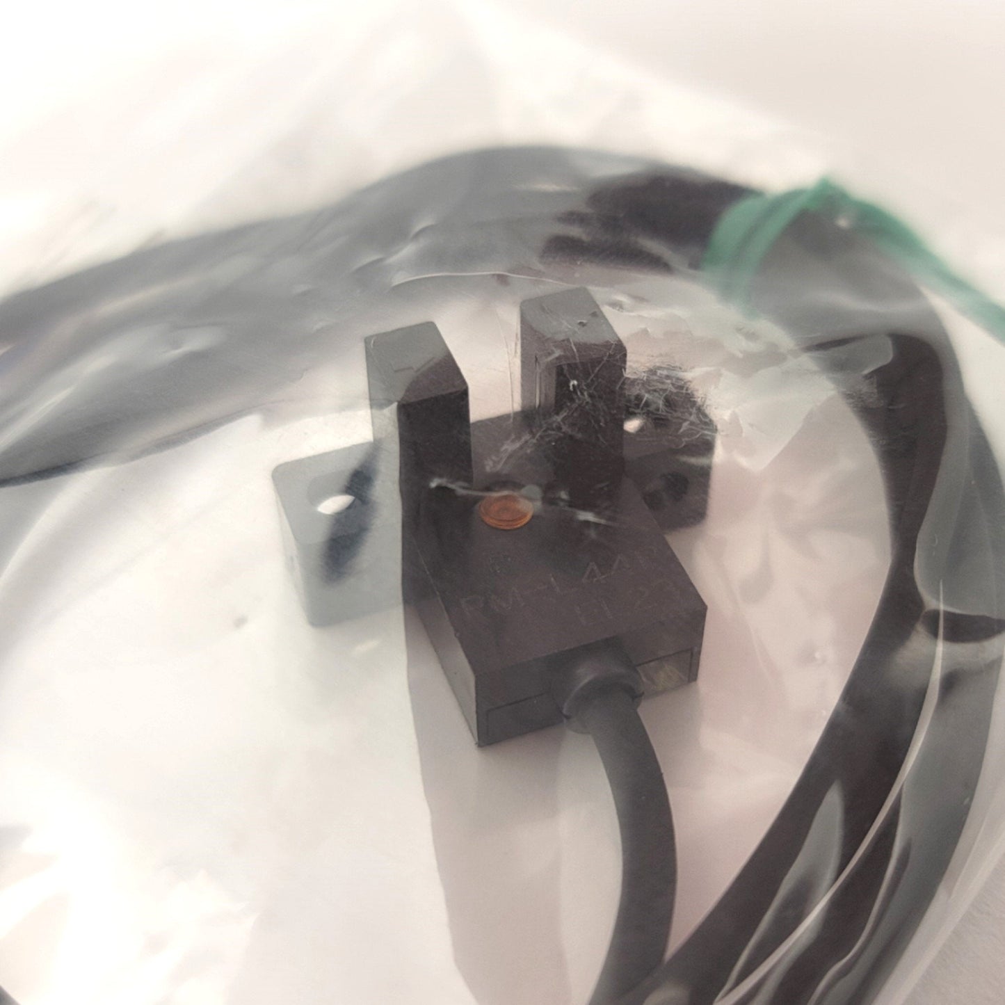 New Panasonic PM-L44P Micro Photoelectric Slot Sensor 5-24VDC, PNP, 5mm