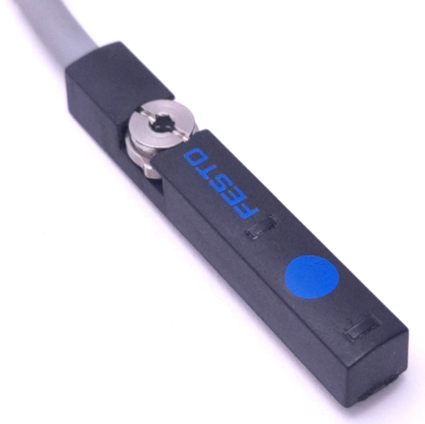 New Festo SIES-8M-PS-24V-K-0,3-M8D Proximity Sensor PNP NO, 150mA, 10-30v DC, 1.5mm