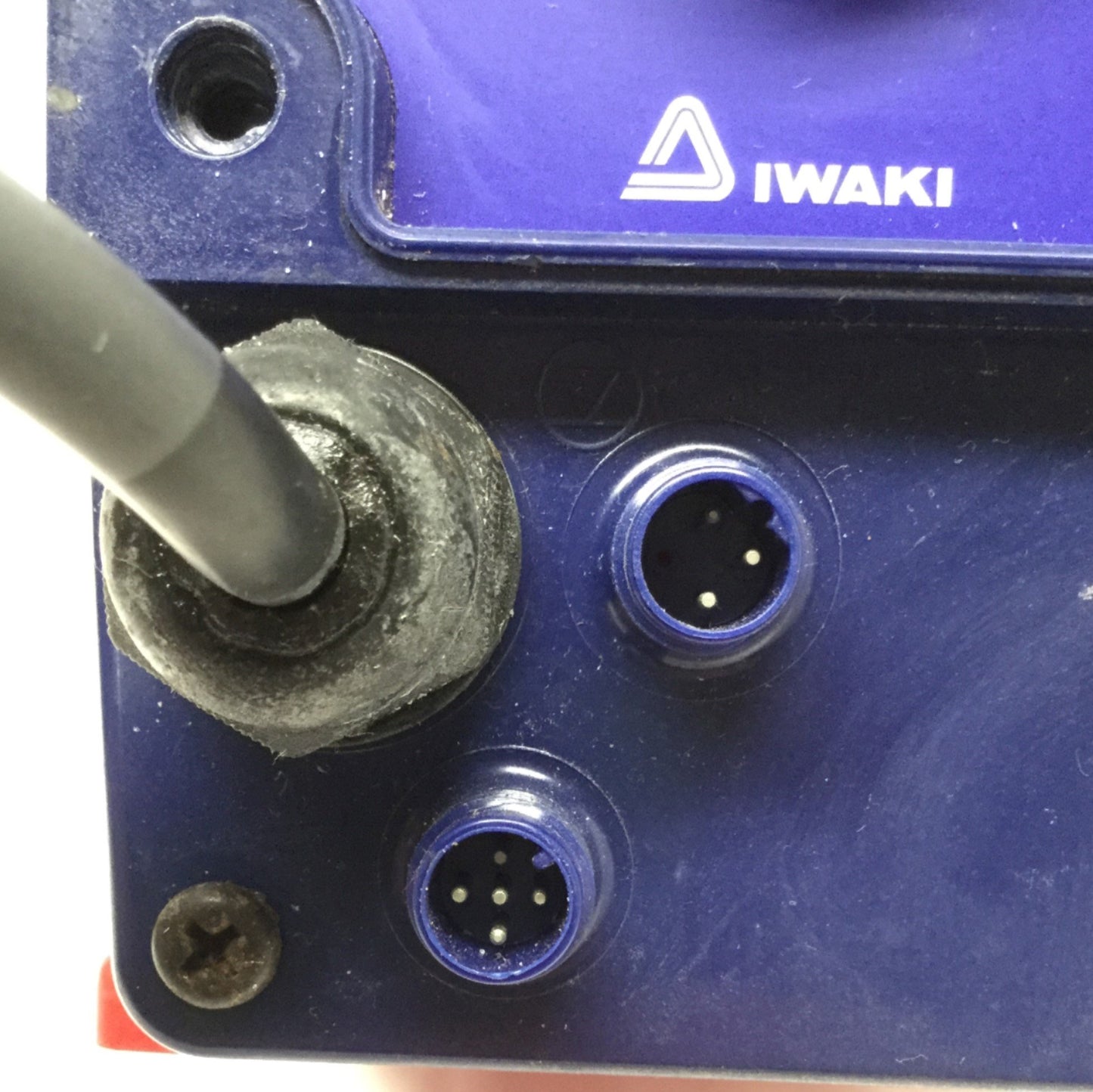 Used Iwaki EWN-B11VCURA Metering Pump & Drive Controller 150psi, 0.5GPH, 115VAC