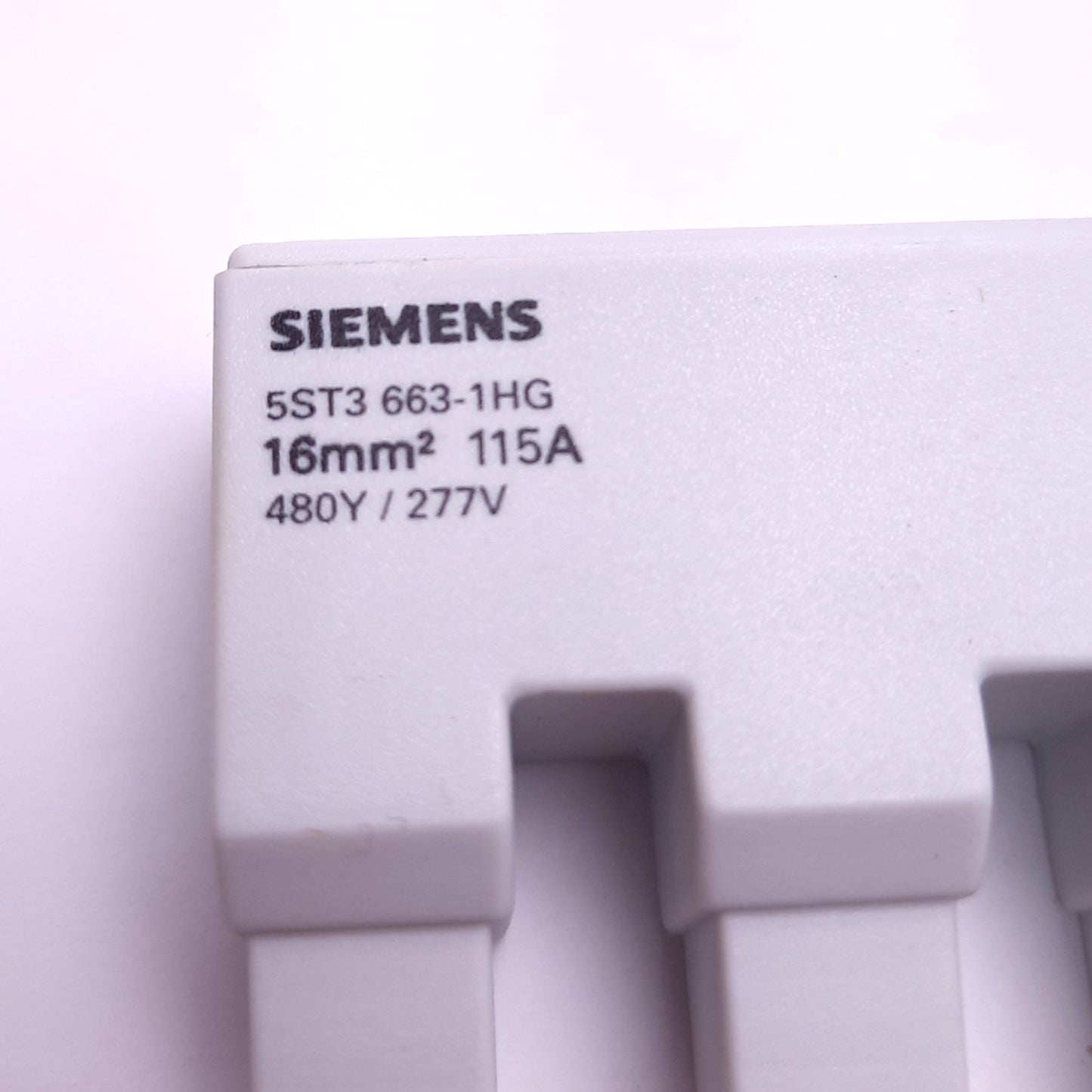 New Box of 9 Siemens 5ST36631HG Bus Bars 16mm, 12x1Ph, 15mm x 205mm Size