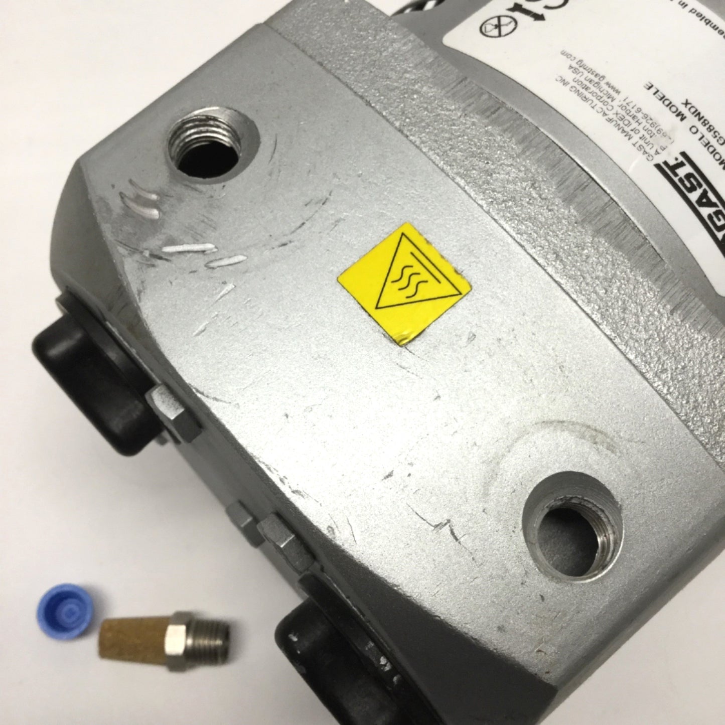 Used Gast 0523-101Q-G588NDX Rotary Vane Vacuum Air Pump 115/220-230VAC, 1PH, 1/4HP