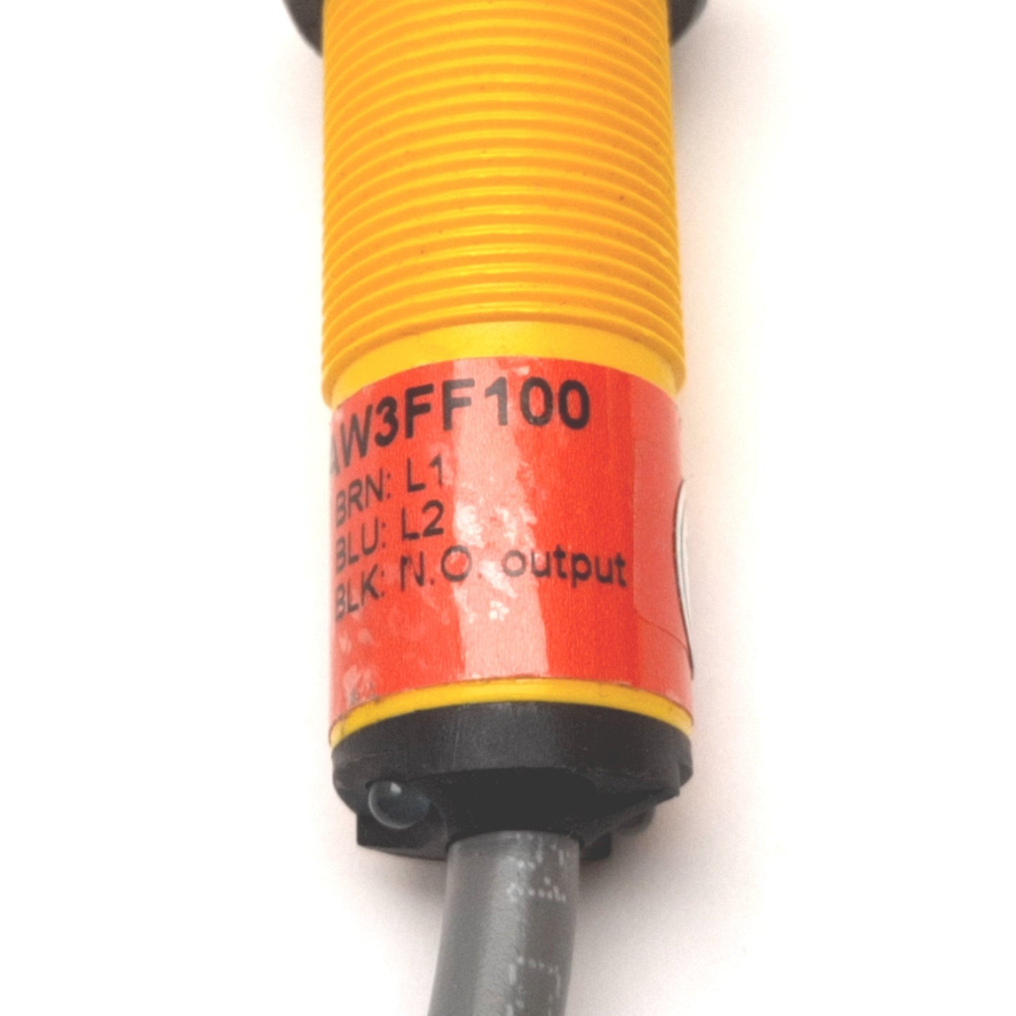 Used Banner S18AW3FF100 Photoelectric Sensor, 100mm, 20-250VAC, SPST, 1.5m Cable