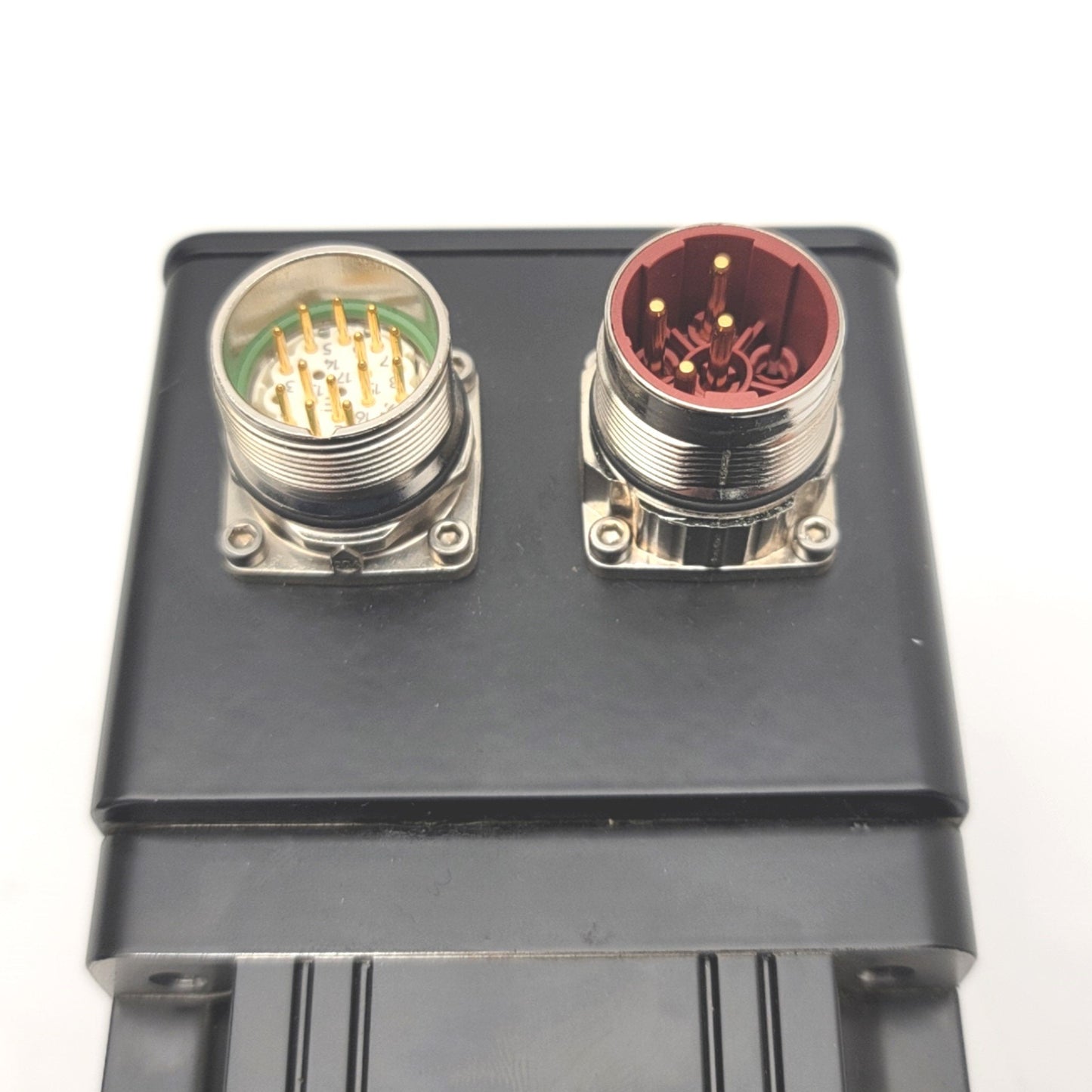 Used Parker MTS MPM891ASG6JN5N MaxPlus Servo Motor 230VAC, 2.7A, 0.62kW, 1/2" Shaft