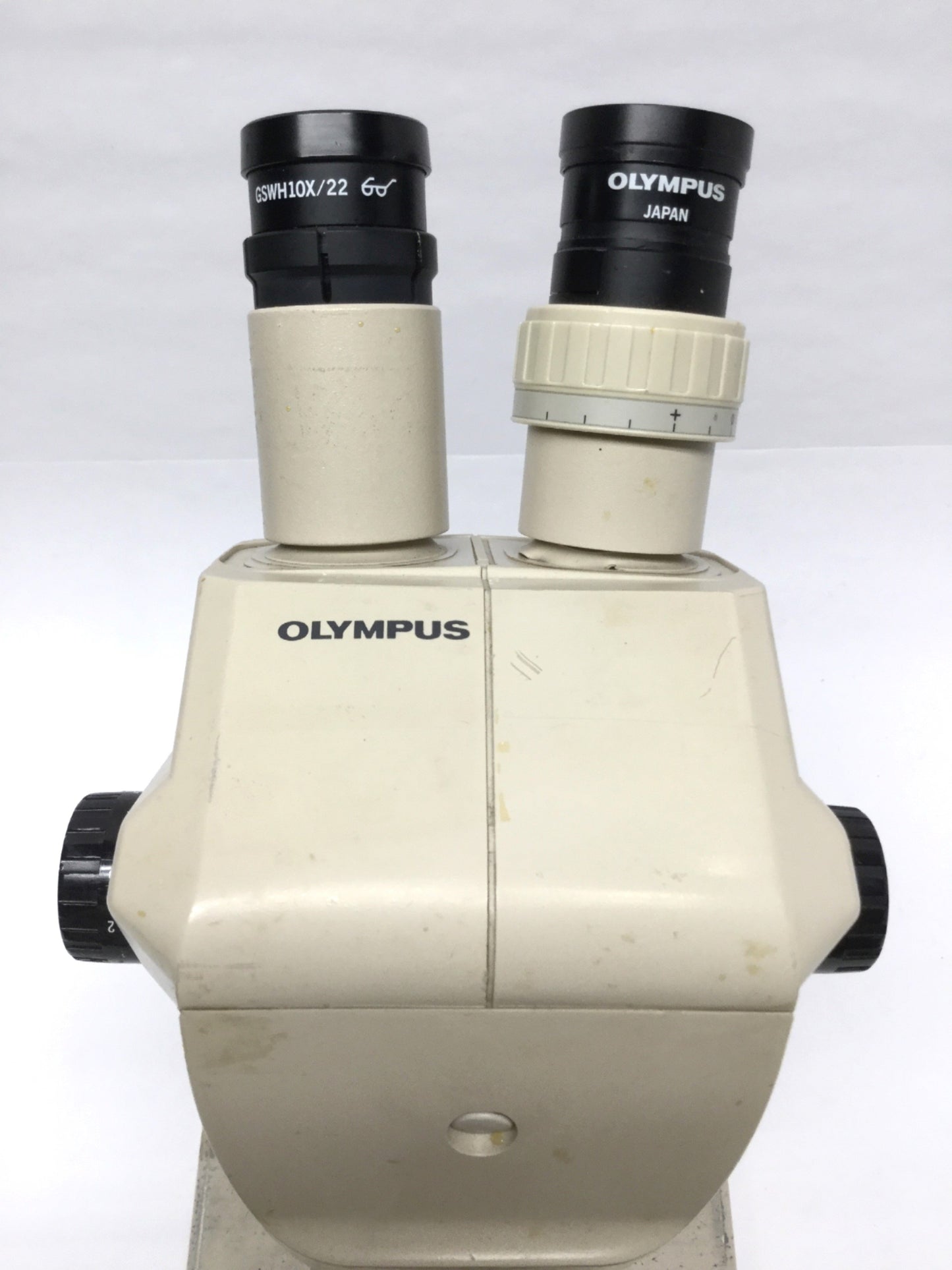 Used Olympus SZ4045 Binocular Stereo Microscope 0.67-4X Zoom w/ 10X Eyepieces & Stand
