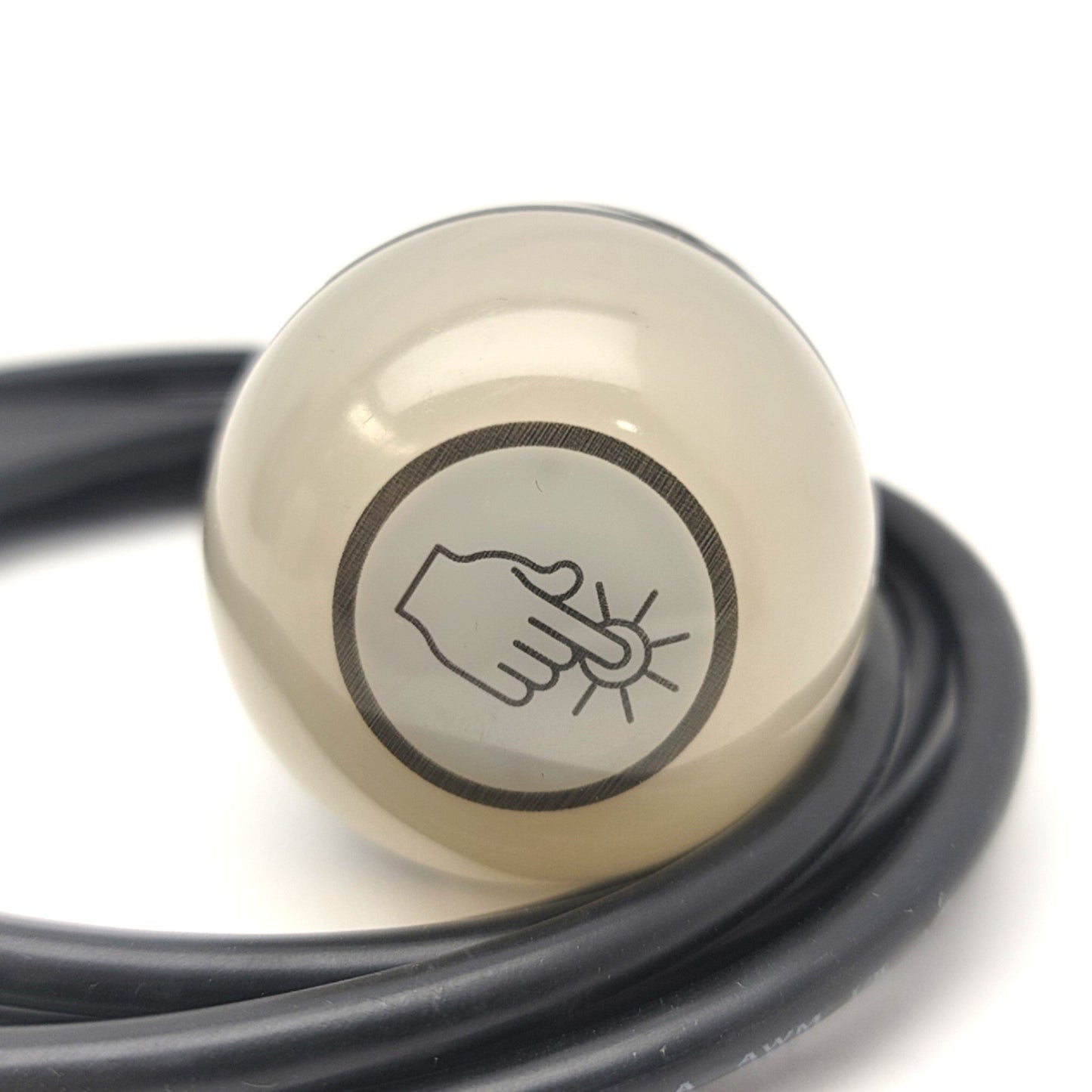 New – Open box Banner Engineering K50APT2GRYF2 Illuminated Touch Button 12-30VDC, PNP, Gr Rd Yl