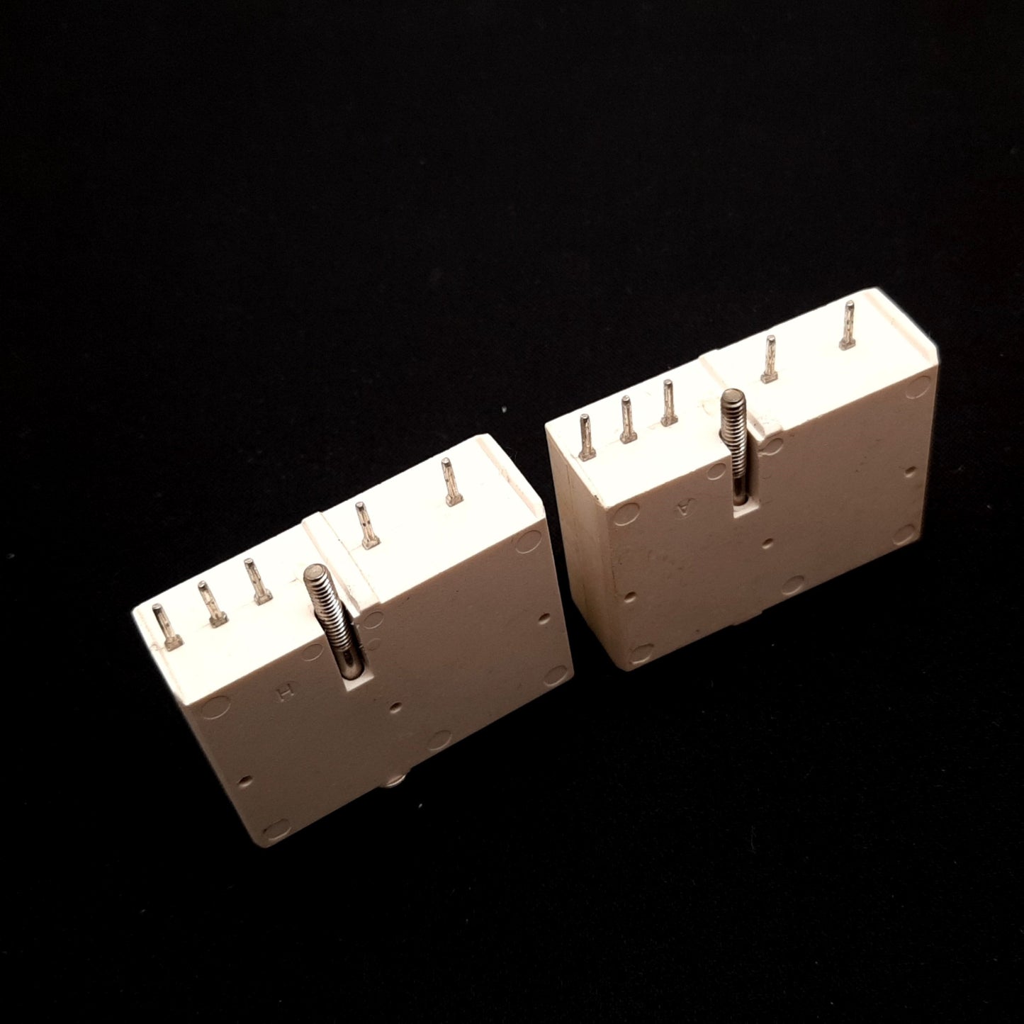 Used Lot Of 2 Potter & Brumfield IDC5 Solid State Relay, In 3.3-32VDC, Out 50mA 30VDC