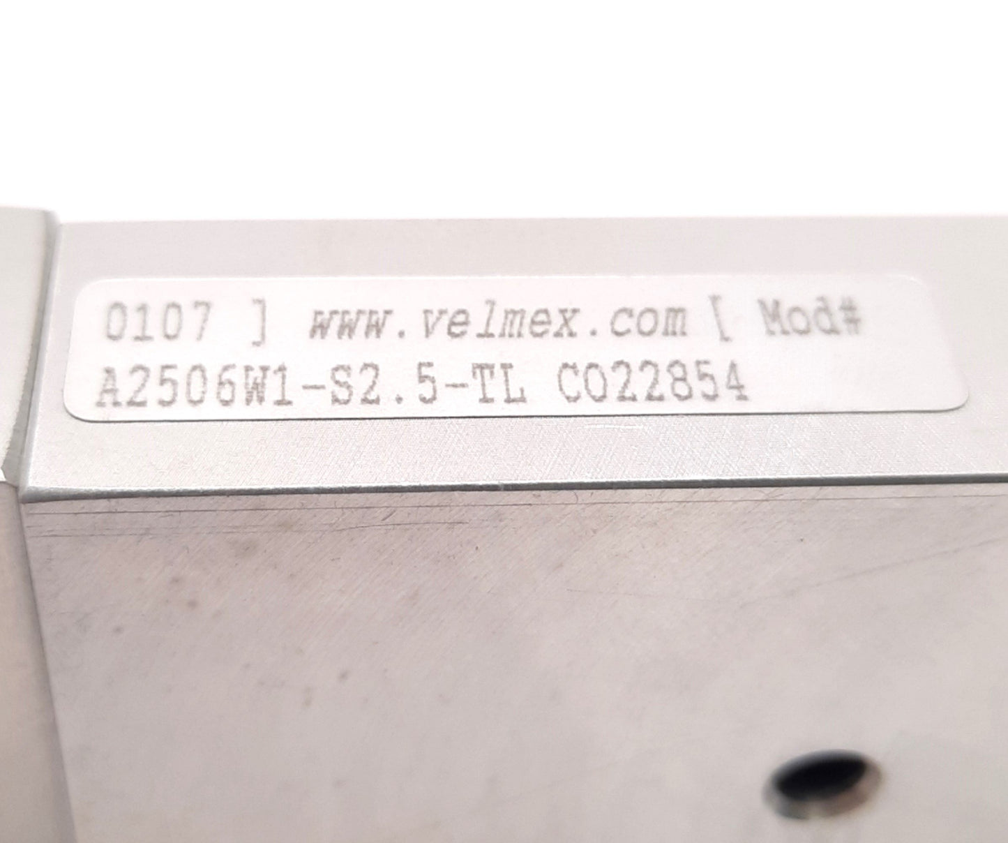 Used Velmex A2506W1-S2.5-TL Manual Unislide 3.5" Travel, 10 Turns/Inch, Thumbscrew