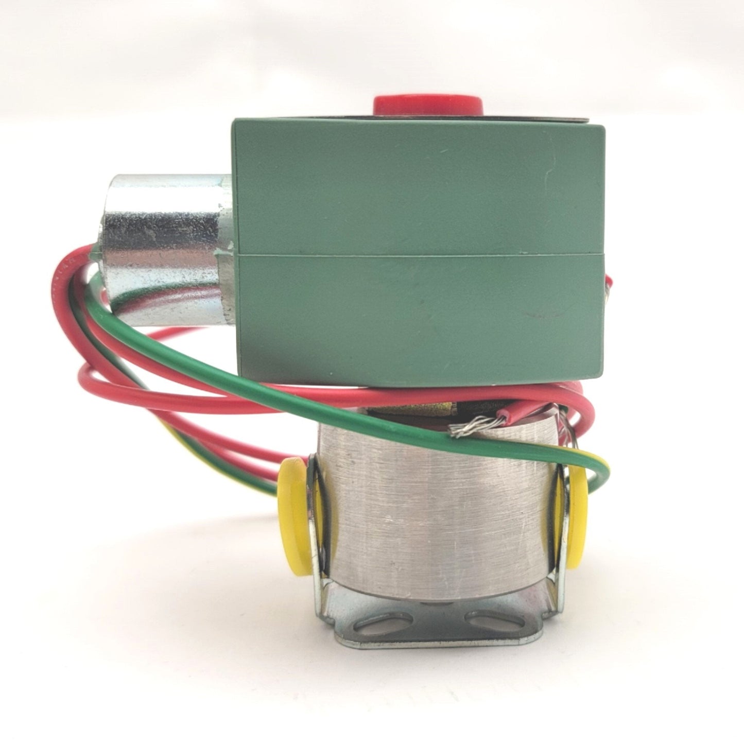New ASCO 8262G220 Red-Hat Solenoid Valve, 120VAC Coil, 1/4"NPT, N.C., 200psi Max