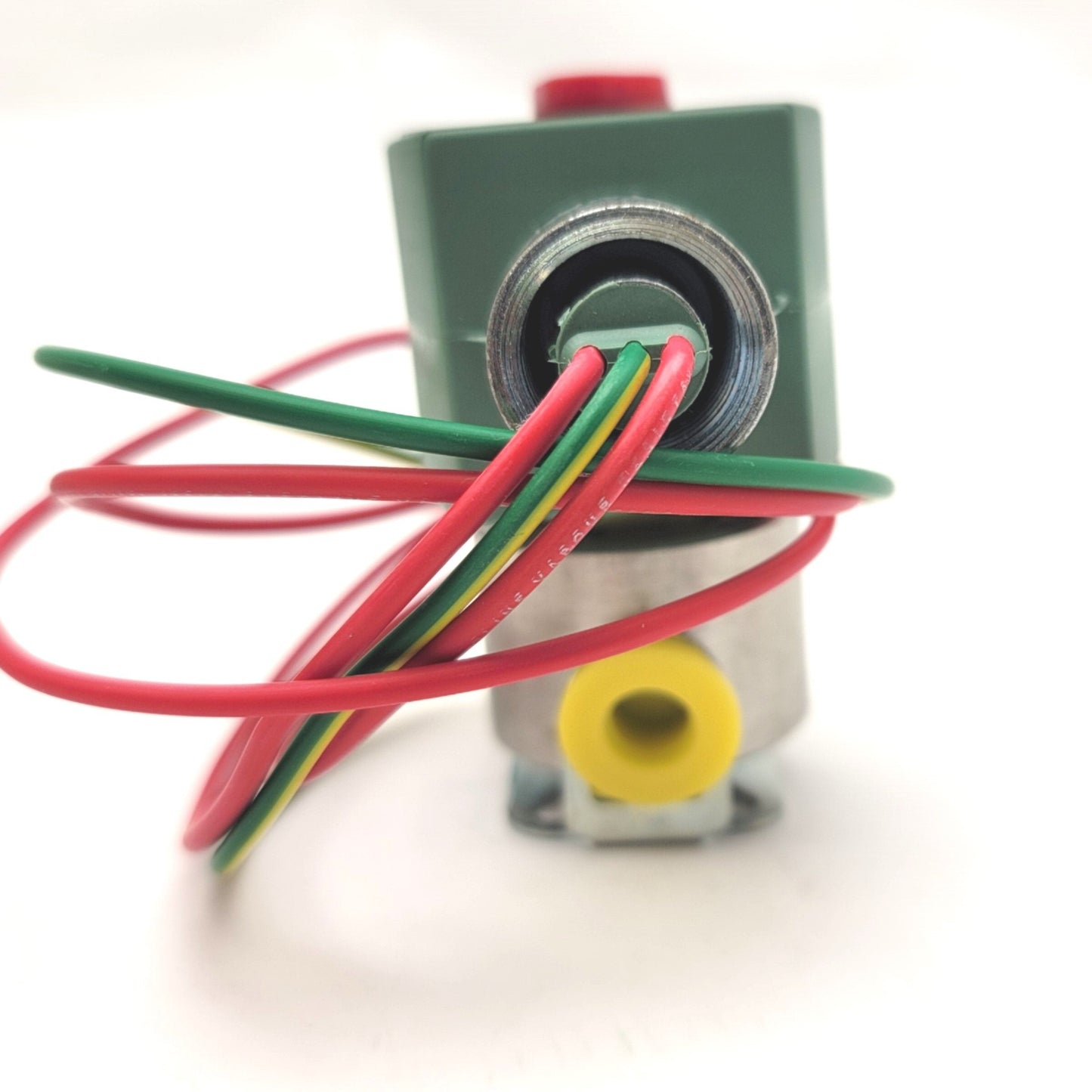 New ASCO 8262G220 Red-Hat Solenoid Valve, 120VAC Coil, 1/4"NPT, N.C., 200psi Max