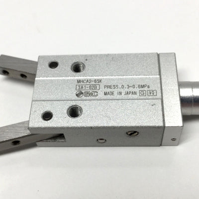 Used SMC MHCA2-6SK Angular 2-Jaw Pneumatic Air Gripper, Spring Return, 0.3-0.6MPa