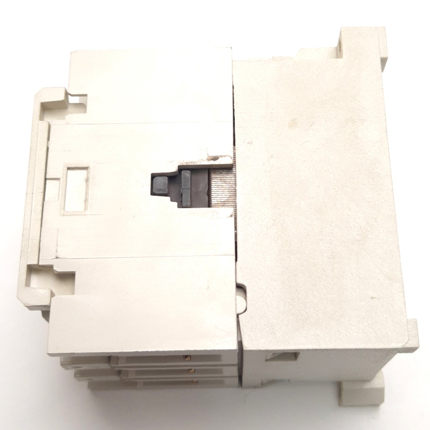 Used Cutler-Hammer CN15DN3 Contactor 120v AC Coil, 27A, 3NO, 3-Pole, 10HP Max