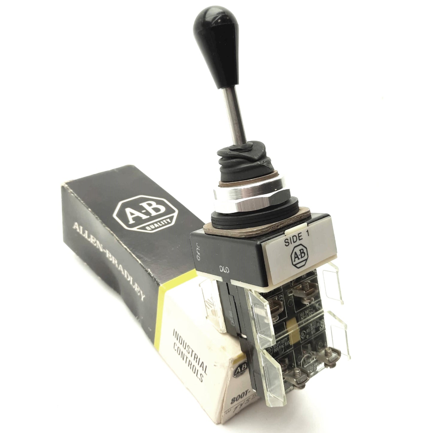 New Allen Bradley 800T-T4SB26 Joystick, 4 Direction, 3x NO 1x NC, 600VAC 10A