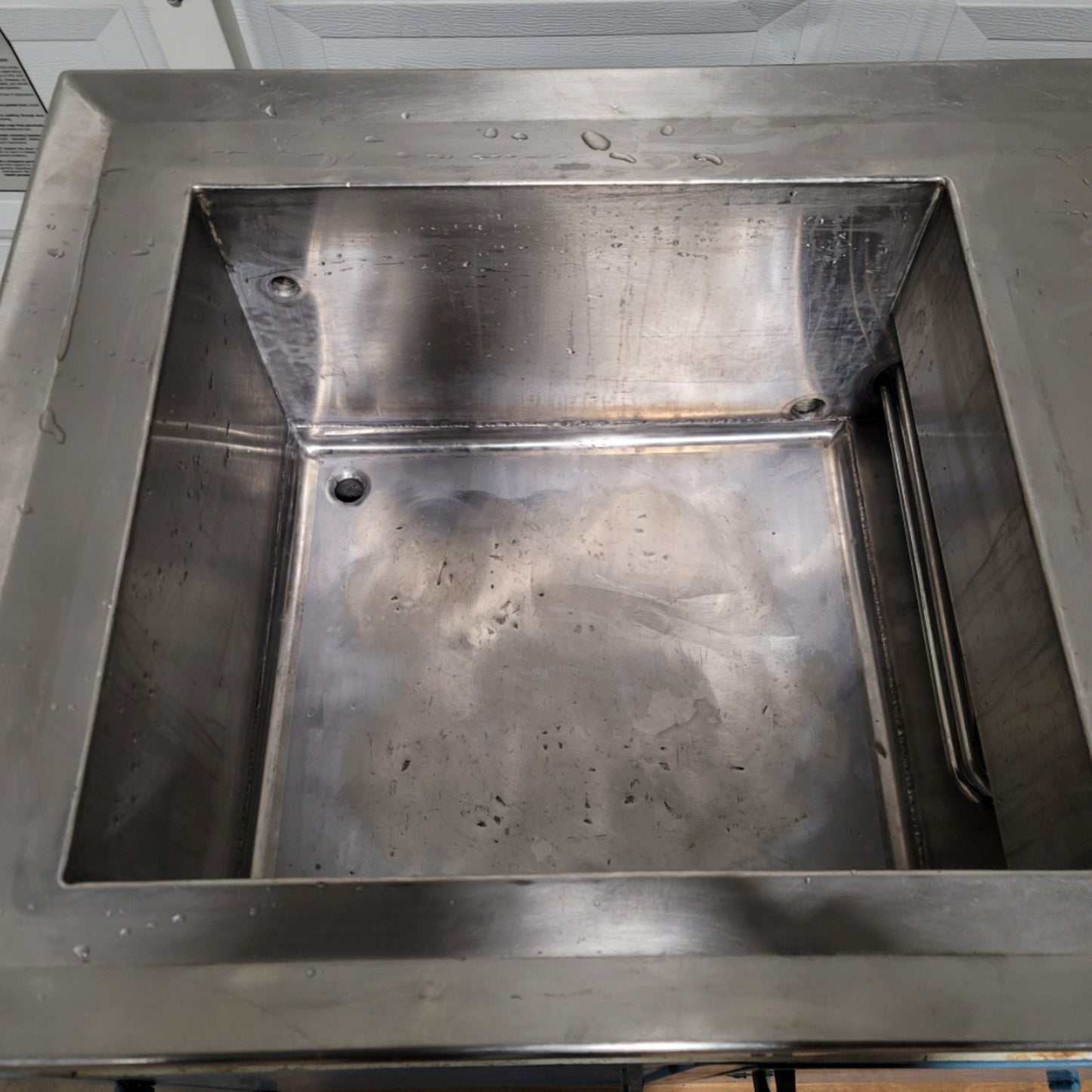 Used Delta Sonics UTCM 1820 Ultrasonic Console 18" x 20" Tank, 1800W, 240VAC 1-PH 8A