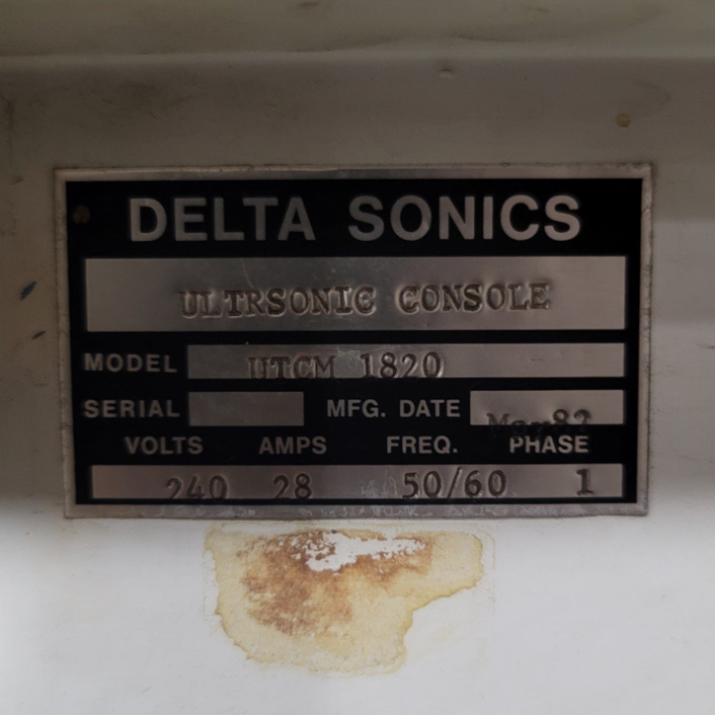 Used Delta Sonics UTCM 1820 Ultrasonic Console 18" x 20" Tank, 1800W, 240VAC 1-PH 8A