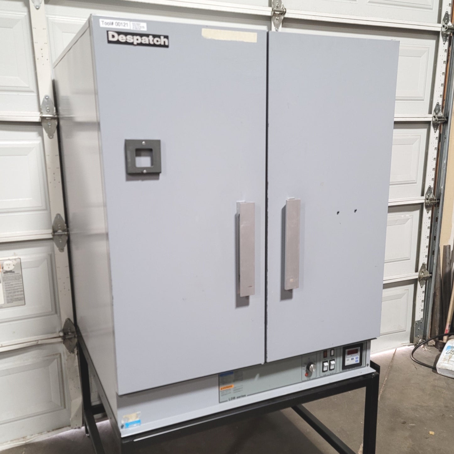 Used Despatch LDB2-27-3 Large Forced Convection Bench-Top Oven 240VAC 1Ph 204°C/400°F