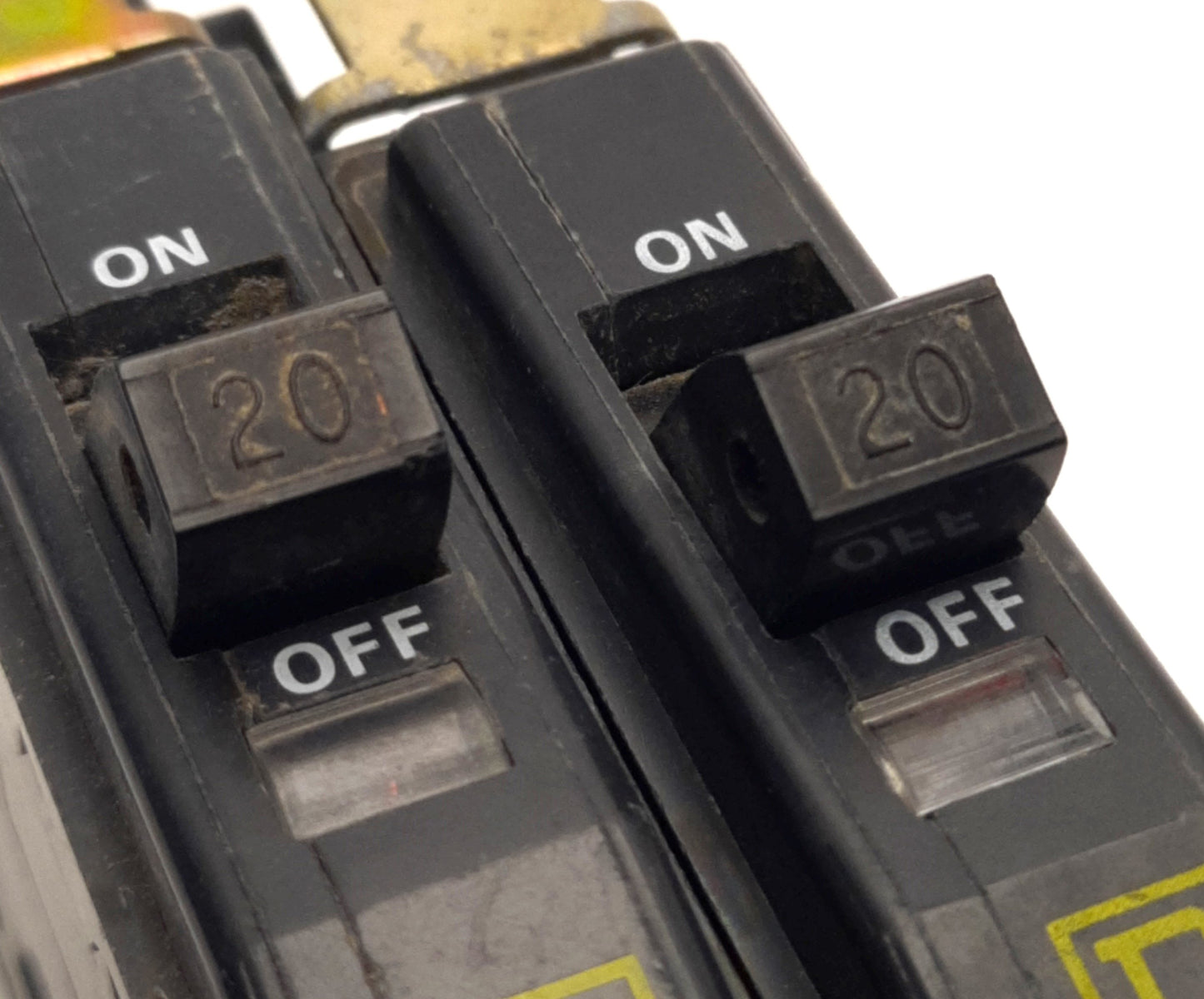 Used Lot of 2 Schneider Electric QOU120 SquareD Circuit Breaker 20A 1 Pole 120/240vAC