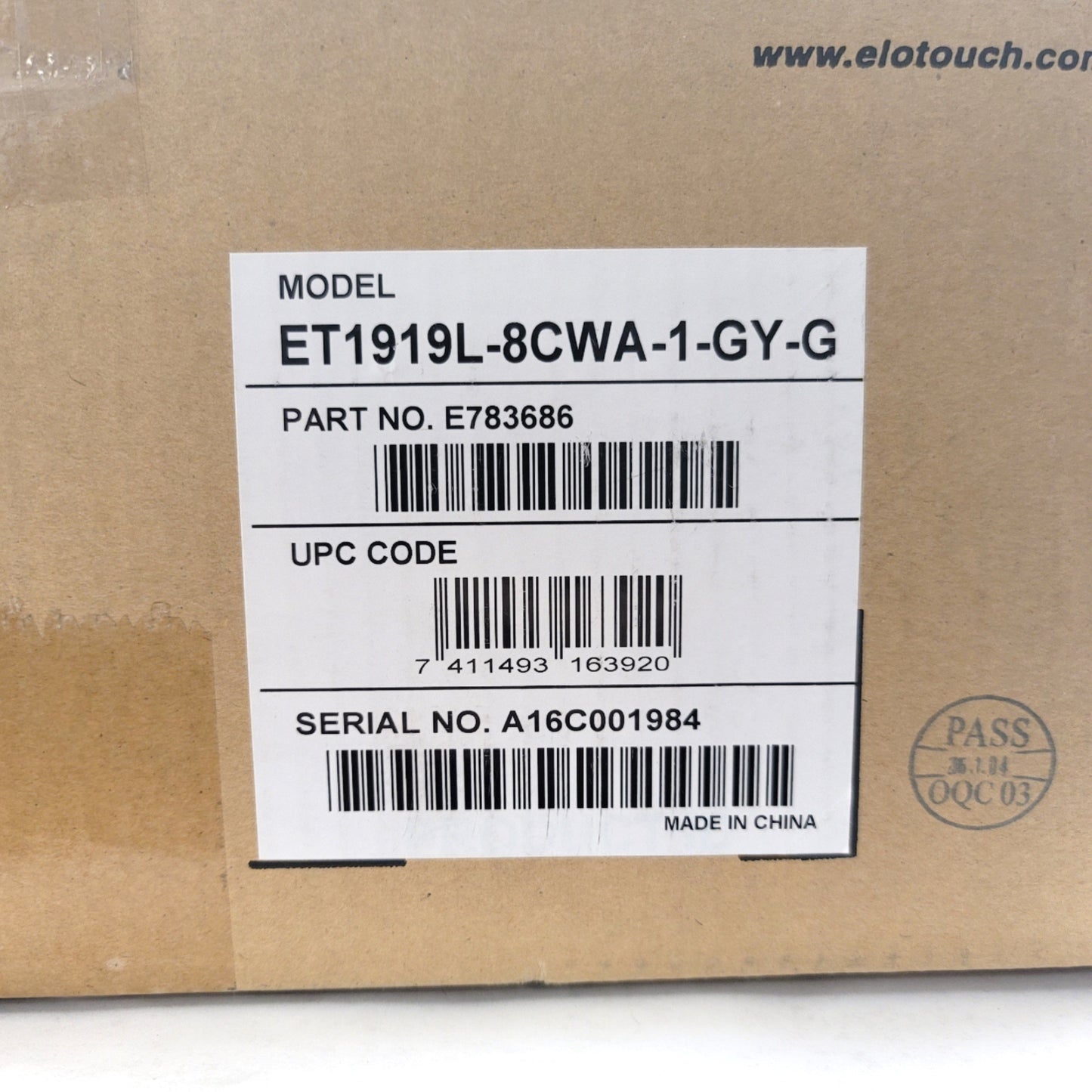 Open box ELO ET1919L-8CWA-1-GY-G 18.5" Touchscreen Monitor 16:9, 1366 x 768 60Hz, VGA