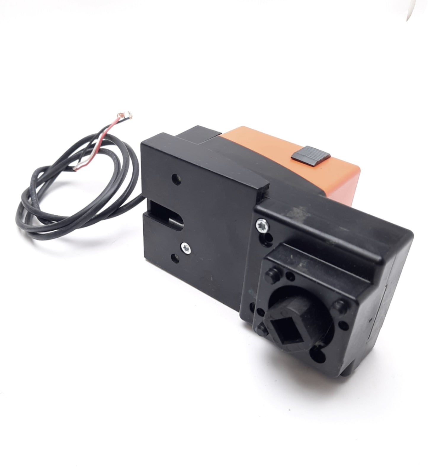 Used Belimo LR24-3 Non Spring Damper Actuator 42VAC/VDC 1W 35 in-lb NEMA 2