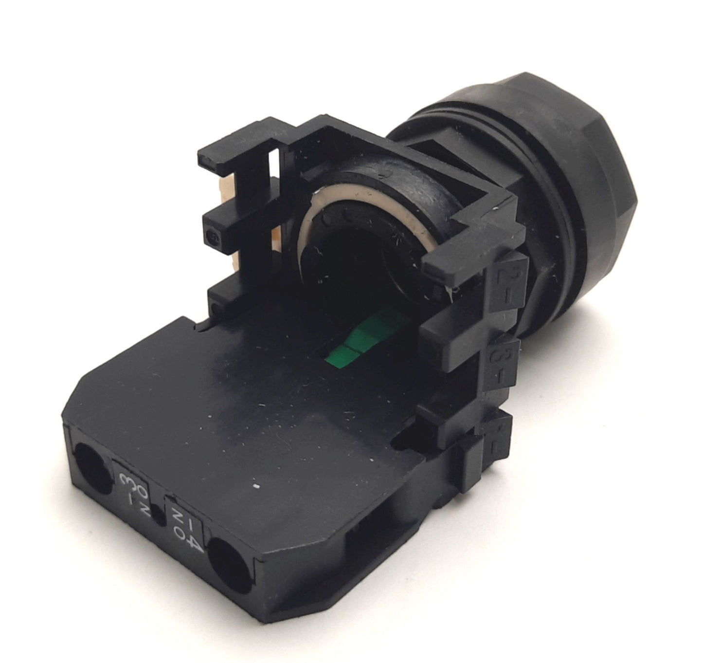 Used Eaton E22PB1 Pushbutton With NO Contact, Momentary, Flush, 10A 600v, E22B2