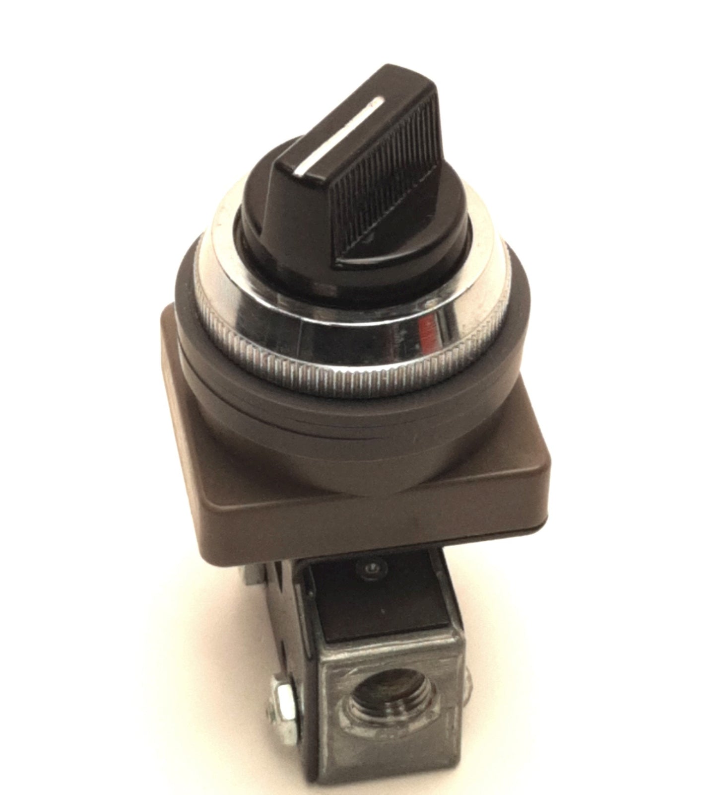 Used Mead MV-TP Pneumatic Selector Switch, Three-Way, Maintained, 1/8" NPT, 120 Psi