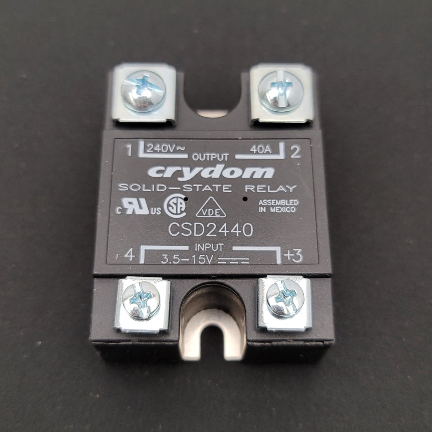New Crydom CSD2440 Solid State Relay Control: 3.5-15VDC, Output: 240VAC 40A