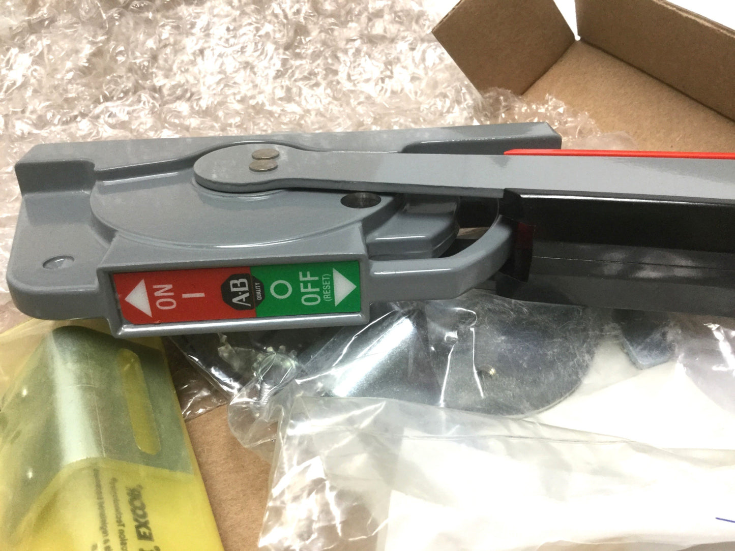 New Allen Bradley 1494U-HM1 Disconnect Switch Small Operating Handle for 30-200A
